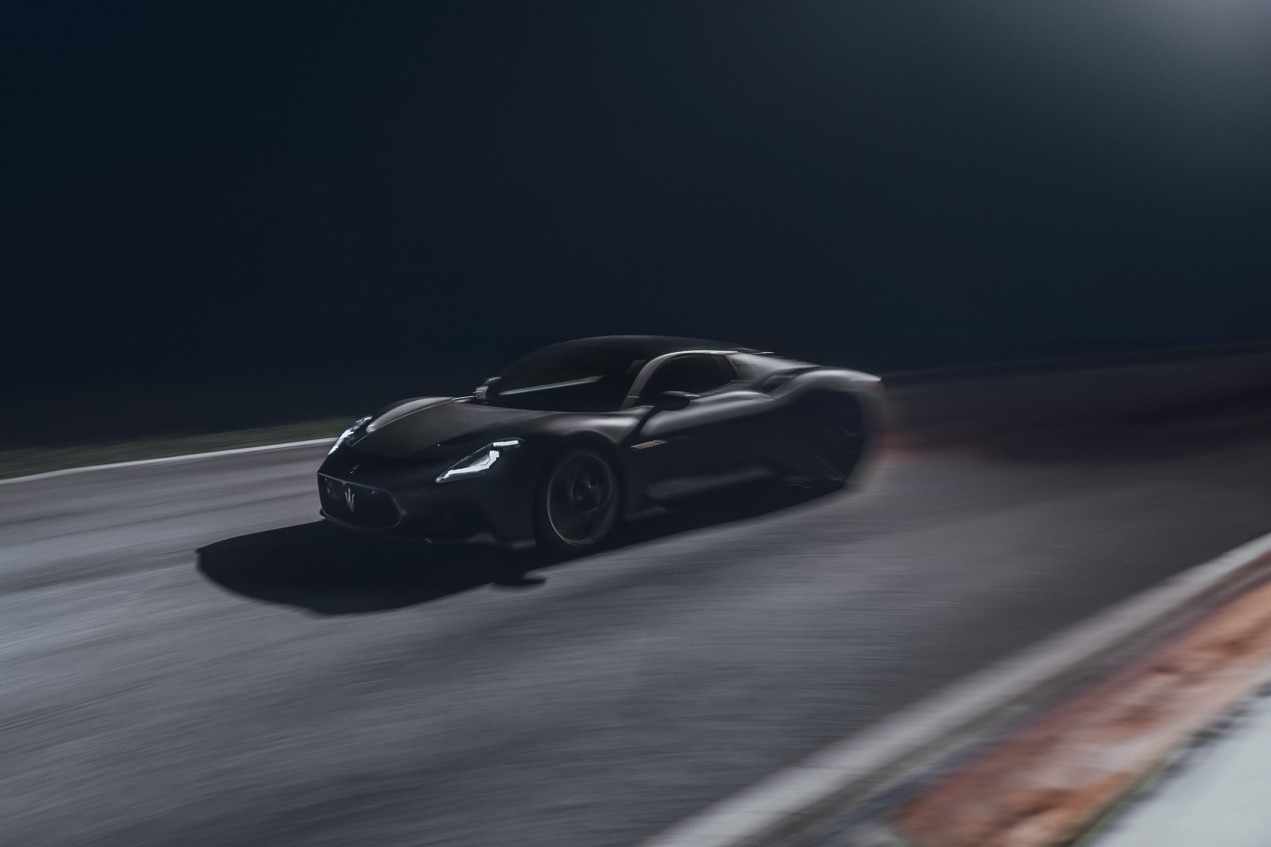 MaseratiMC20Notte(1).jpg