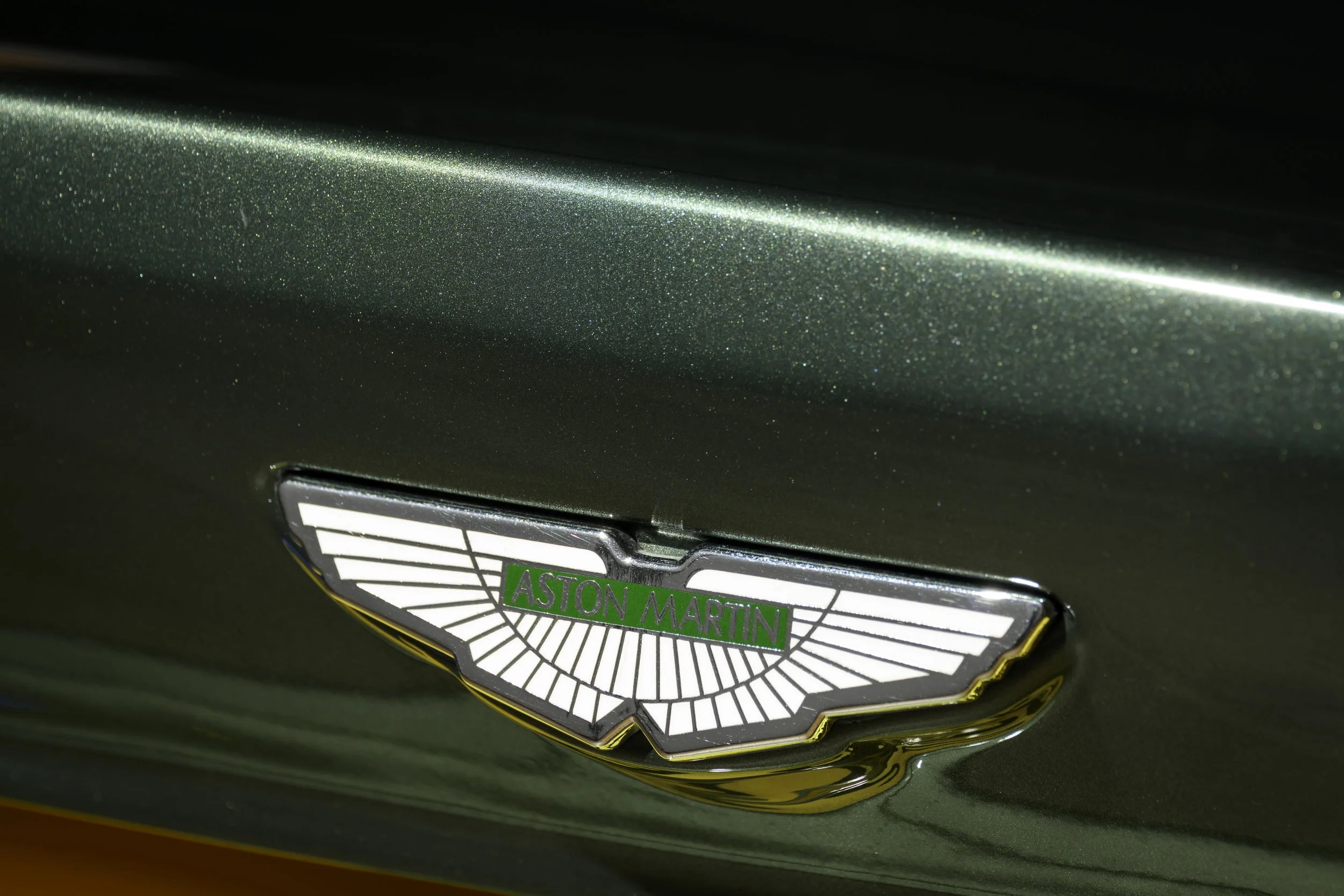 AstonMartinV8VantageV550-13.JPG