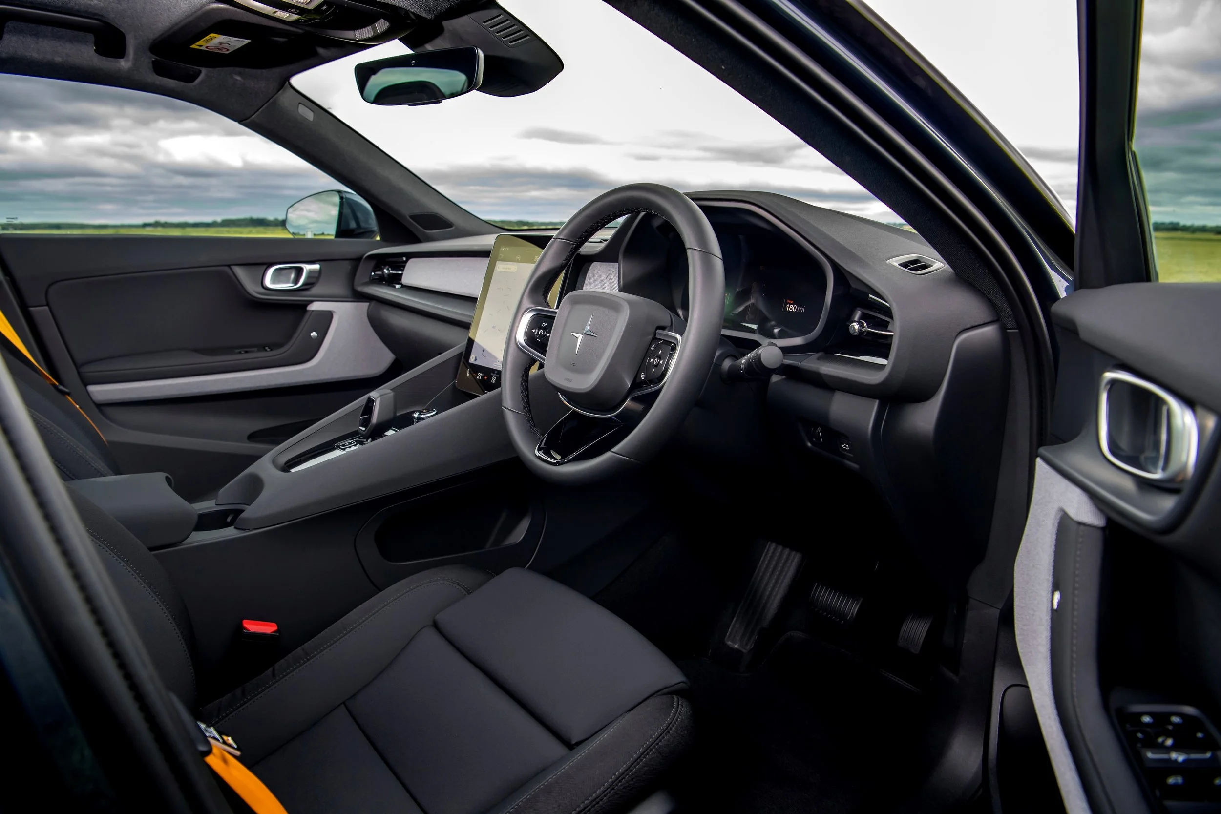 Polestar 2 (3).jpg