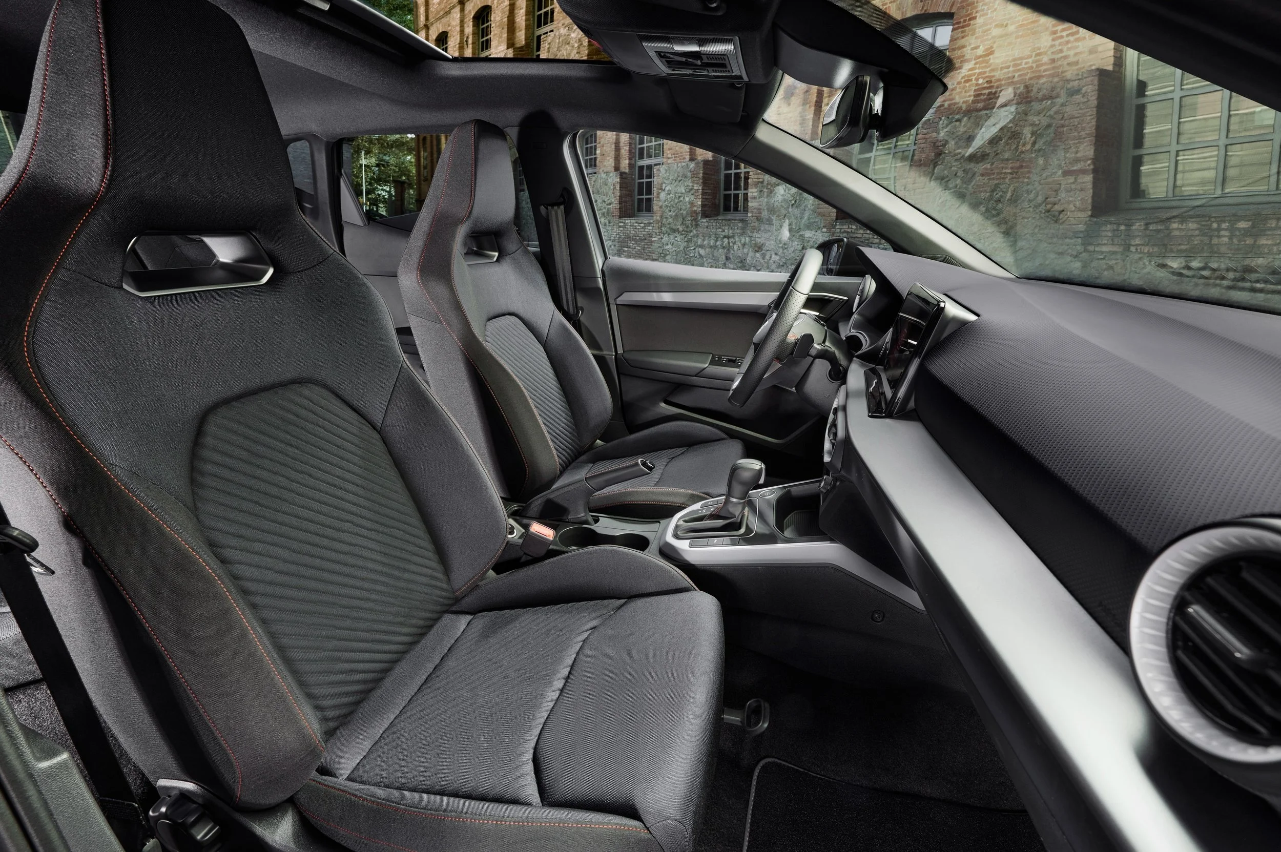 Interior_lat_V05.jpg