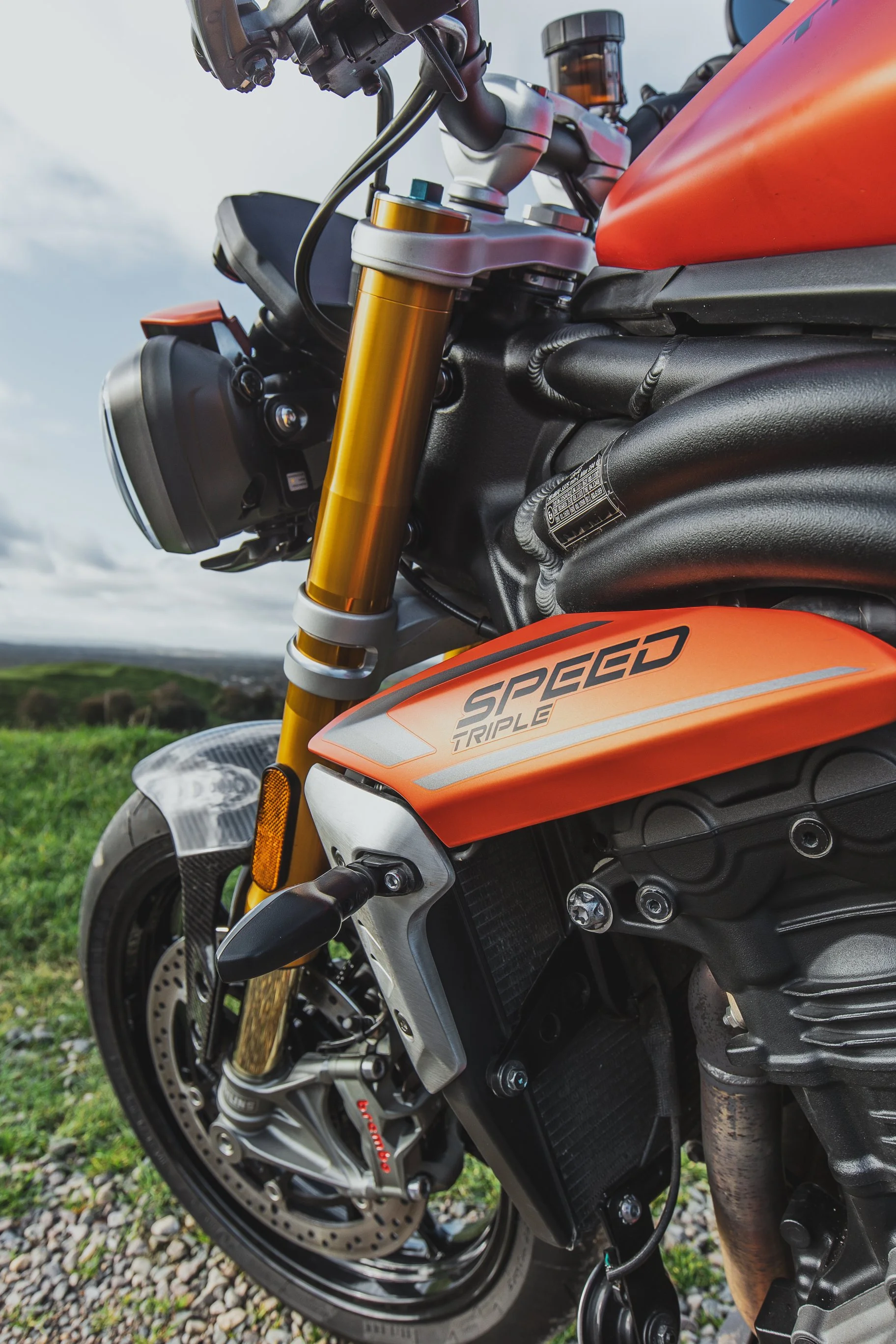 Triumph RS TRIPLE-27.jpg