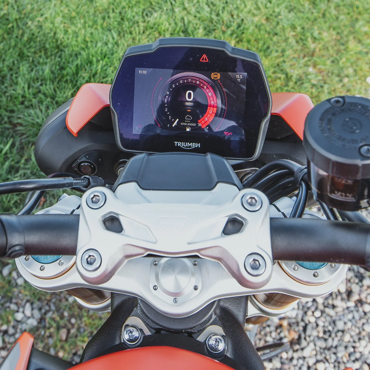 Triumph RS TRIPLE-56.jpg