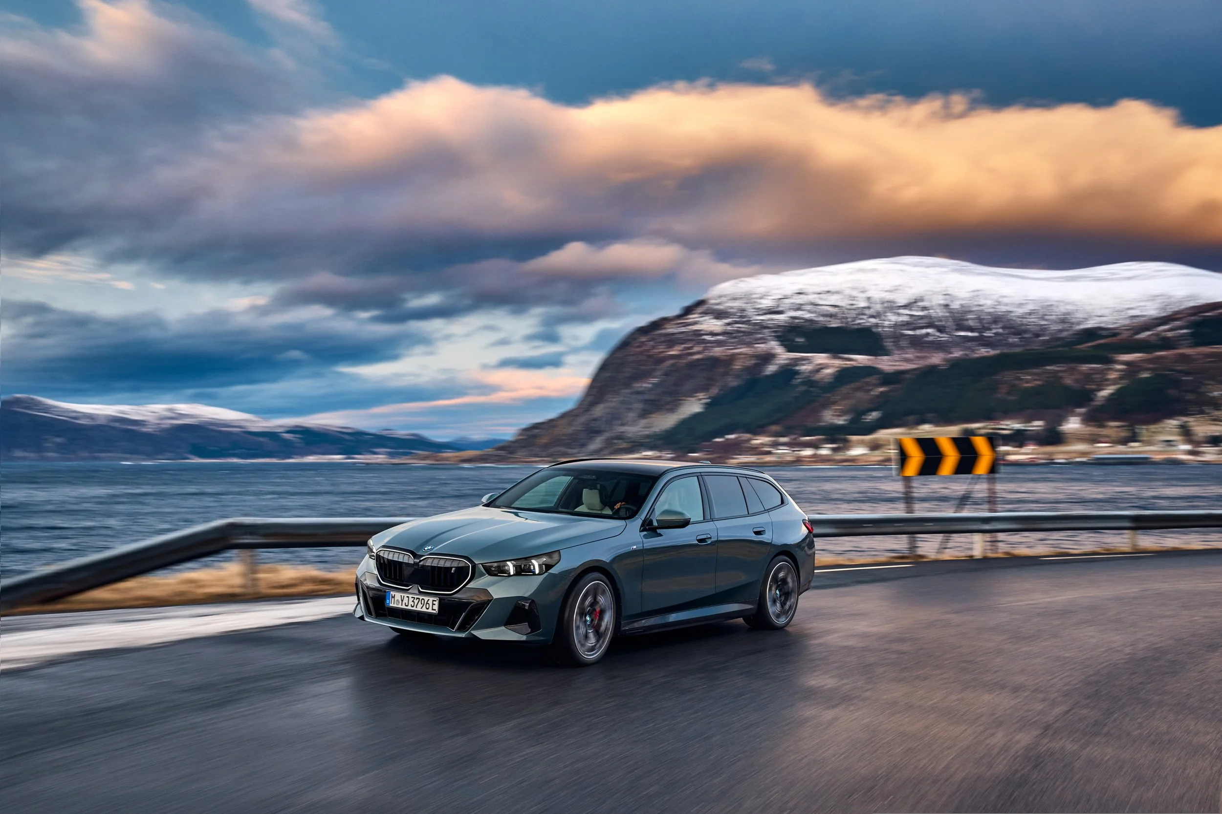 P90537320_highRes_the-new-bmw-i5-edriv.jpg