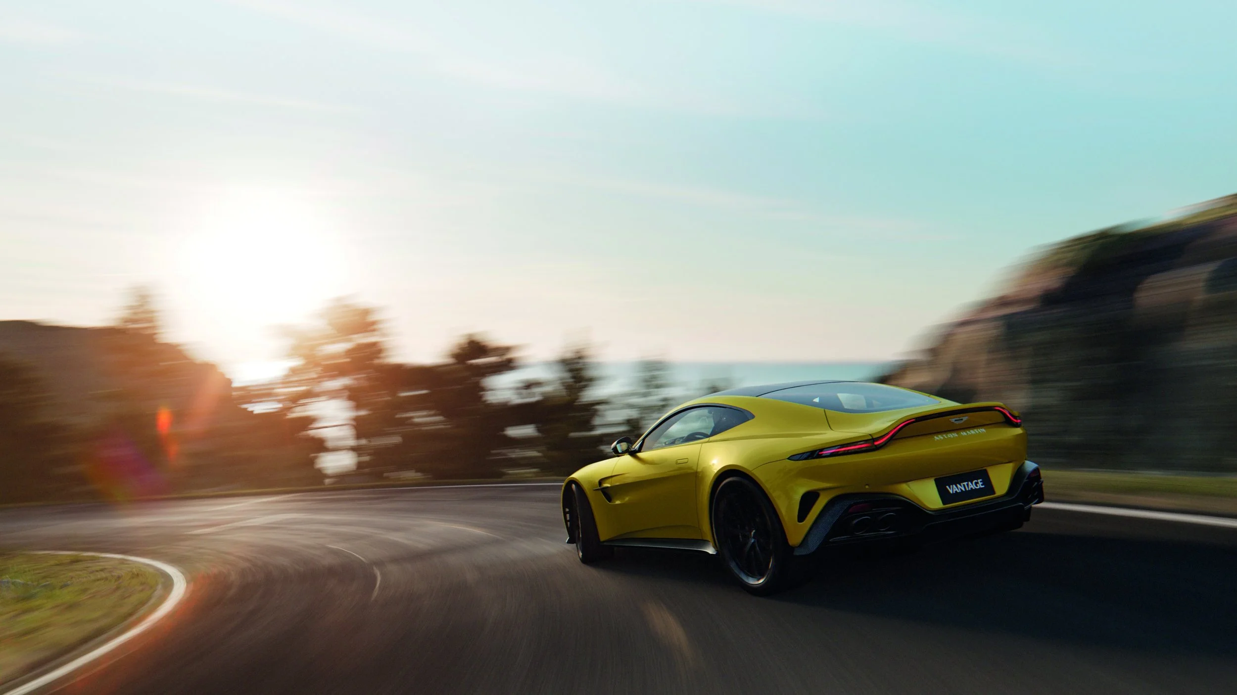Aston Martin unveils fastest ever Vantage