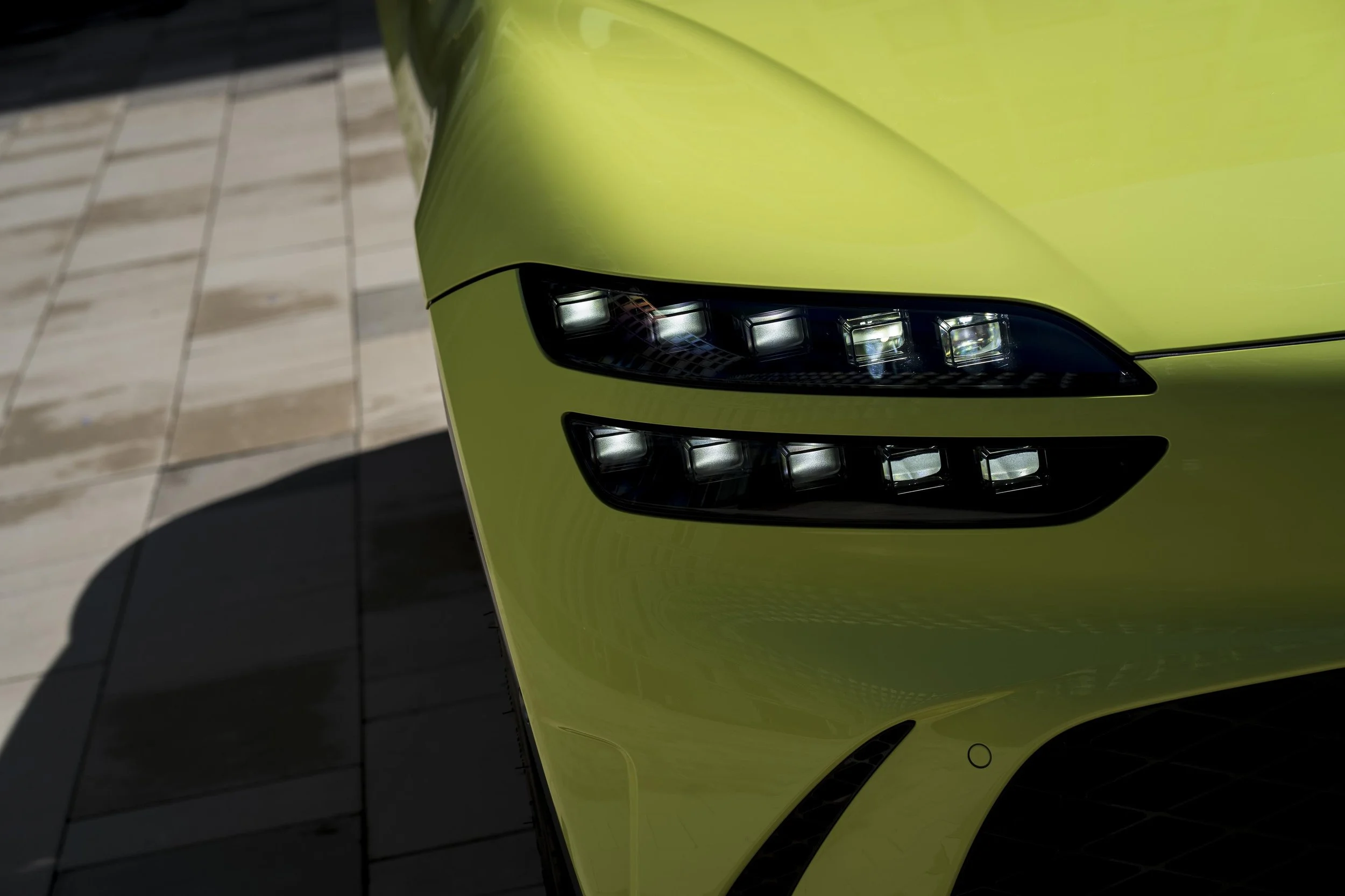 Genesis GV60 (4).jpg