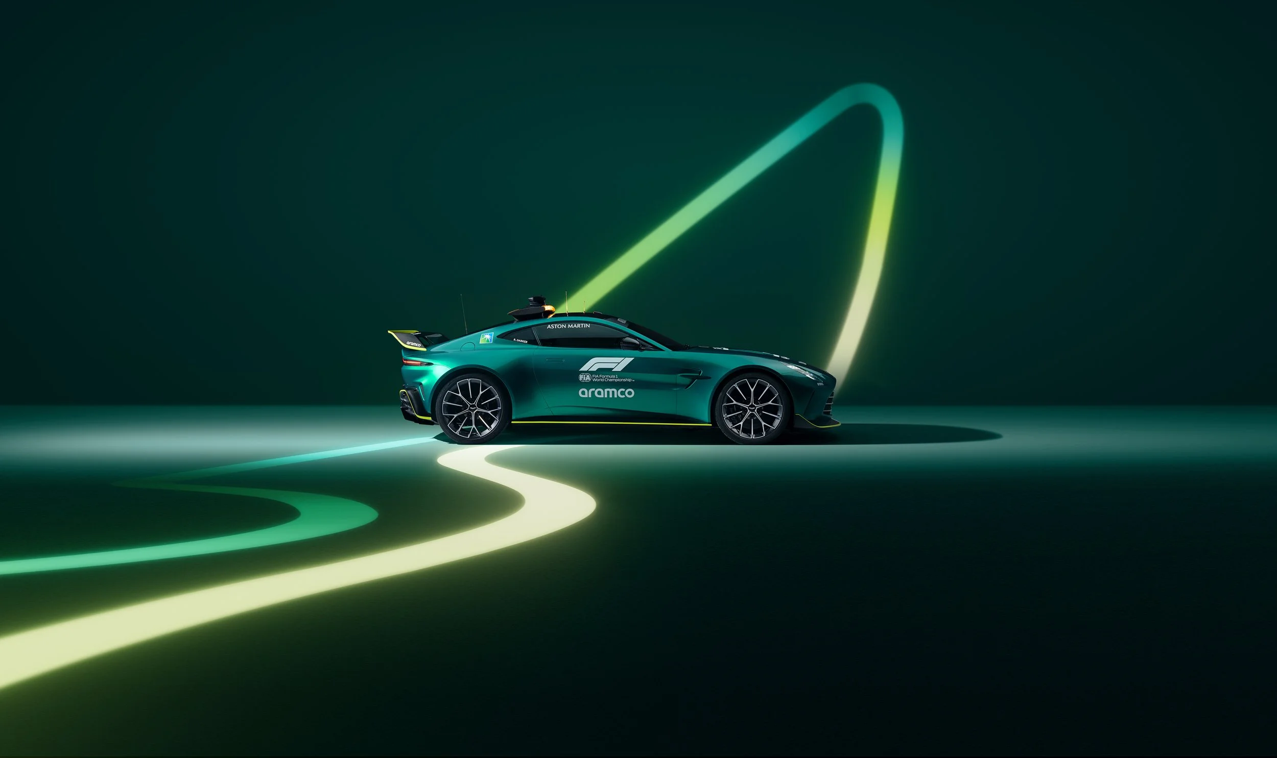 NewAstonMartinVantage_OfficialSafetyCarofFormula1®_03.jpg