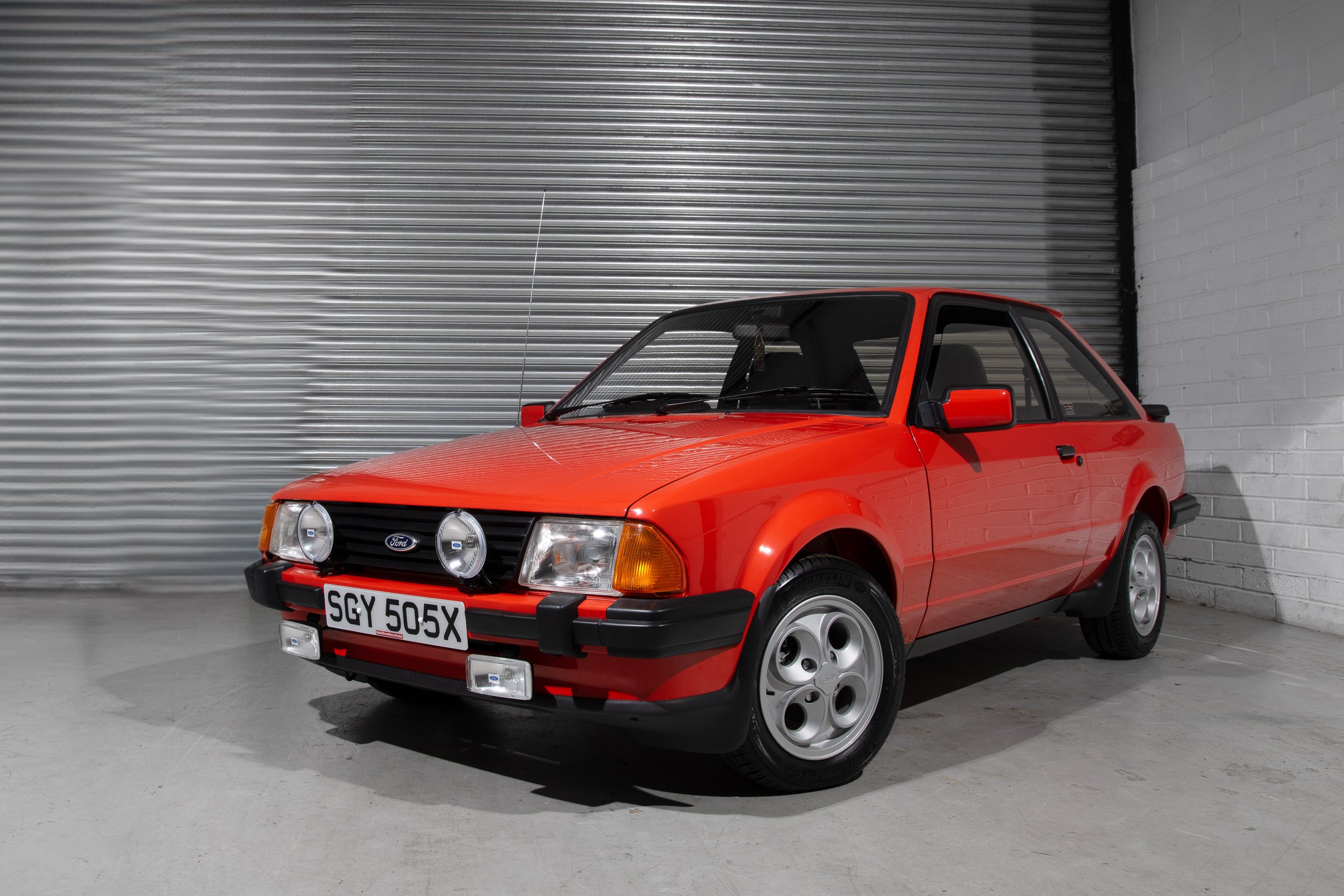 Tolman restores a 1981 Ford Escort XR3