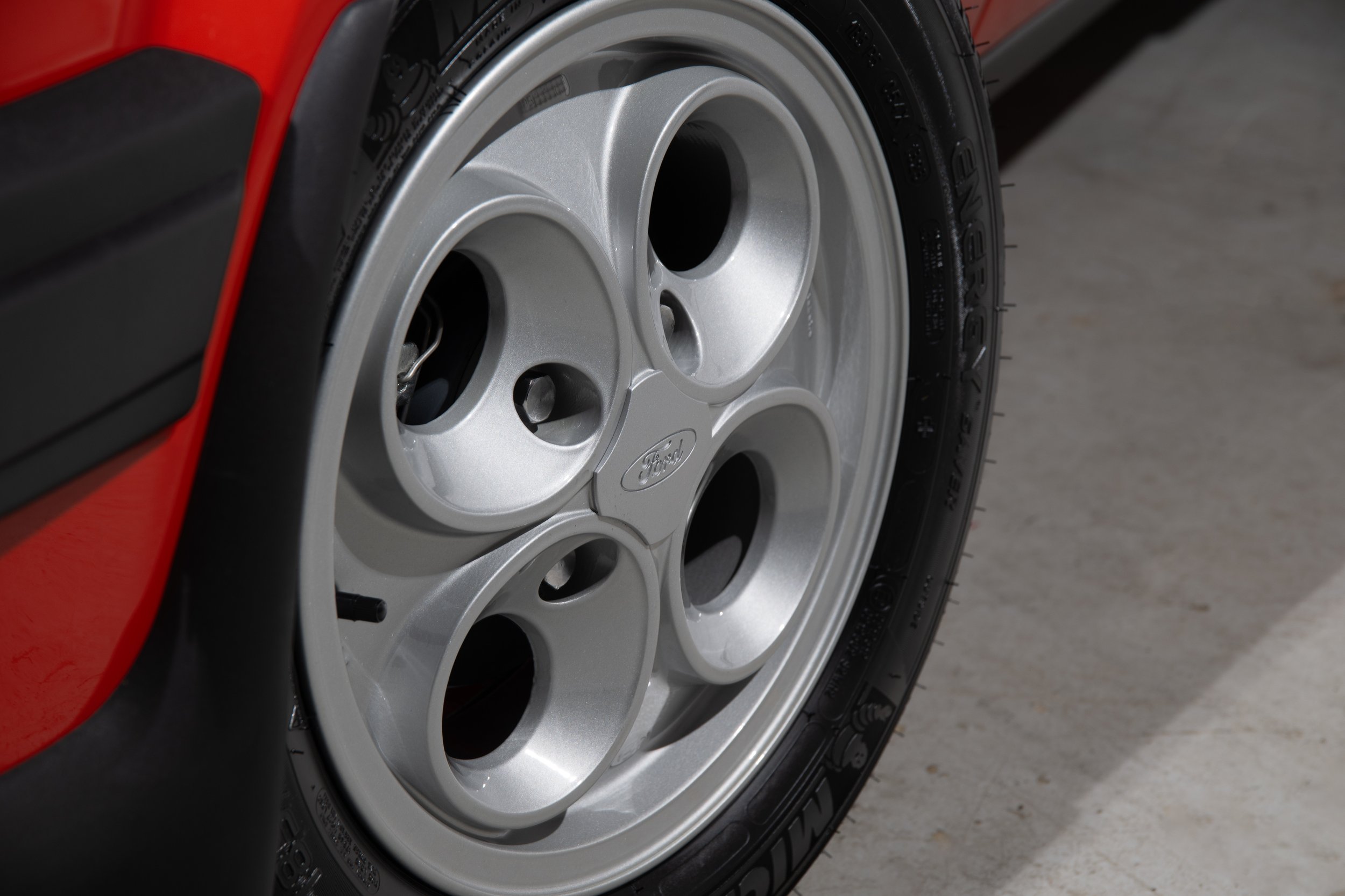 Tolman XR3 Clover Leaf Wheels.jpg