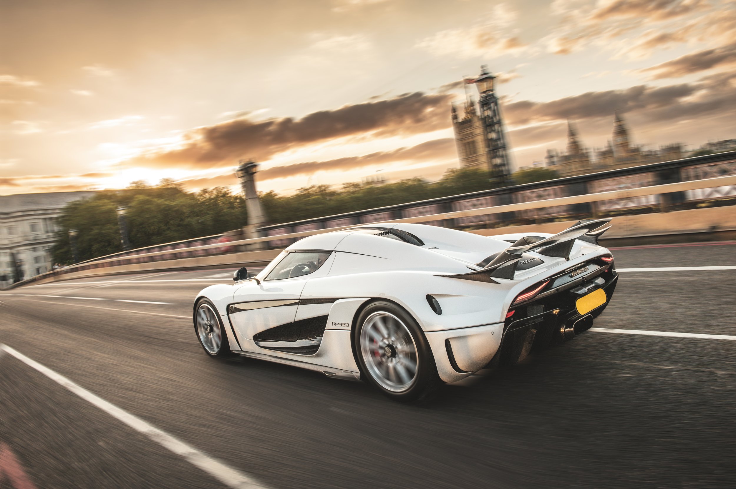 koenigsegg-london-regera-white-3.jpg