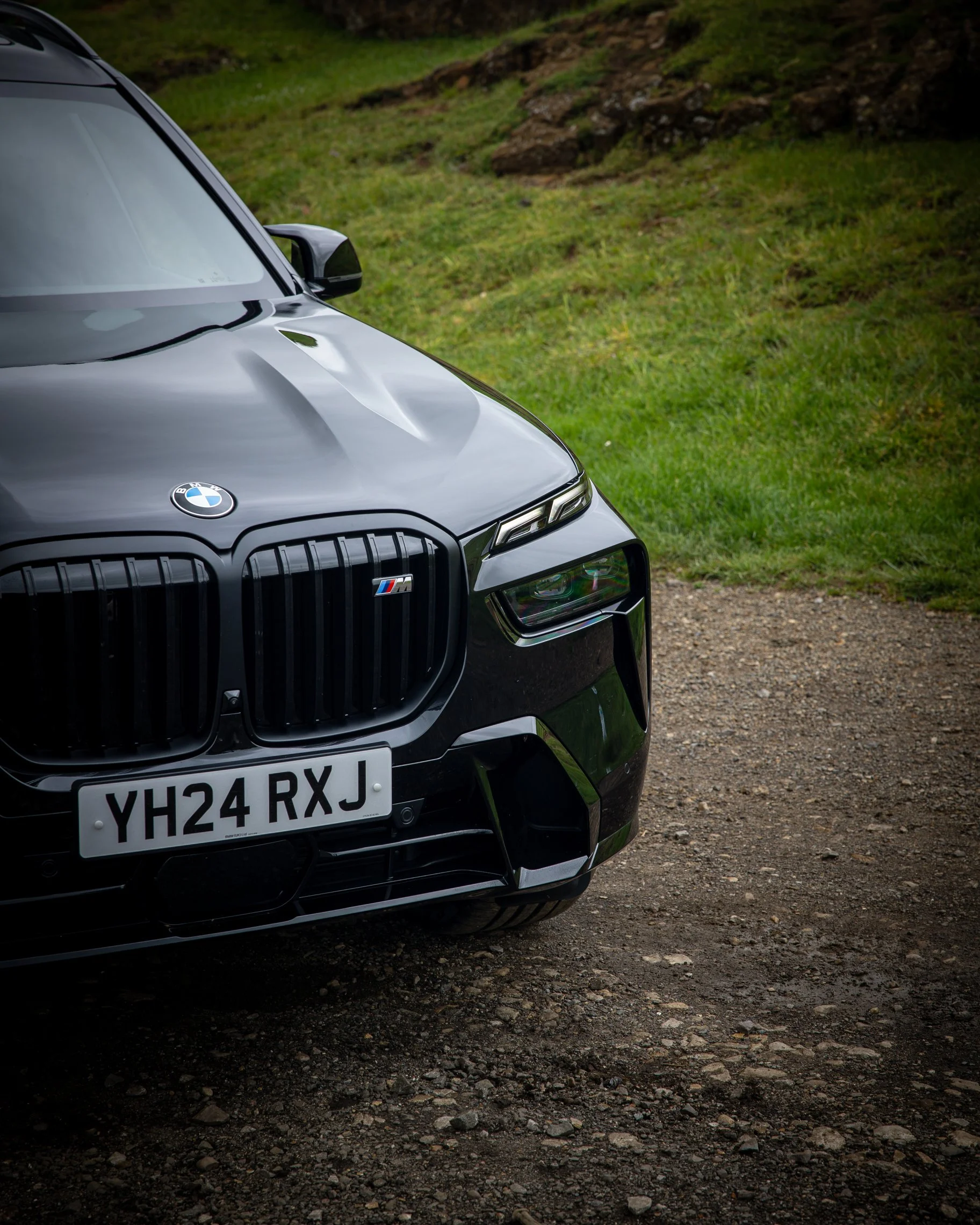 BMW X7M60-43.jpg