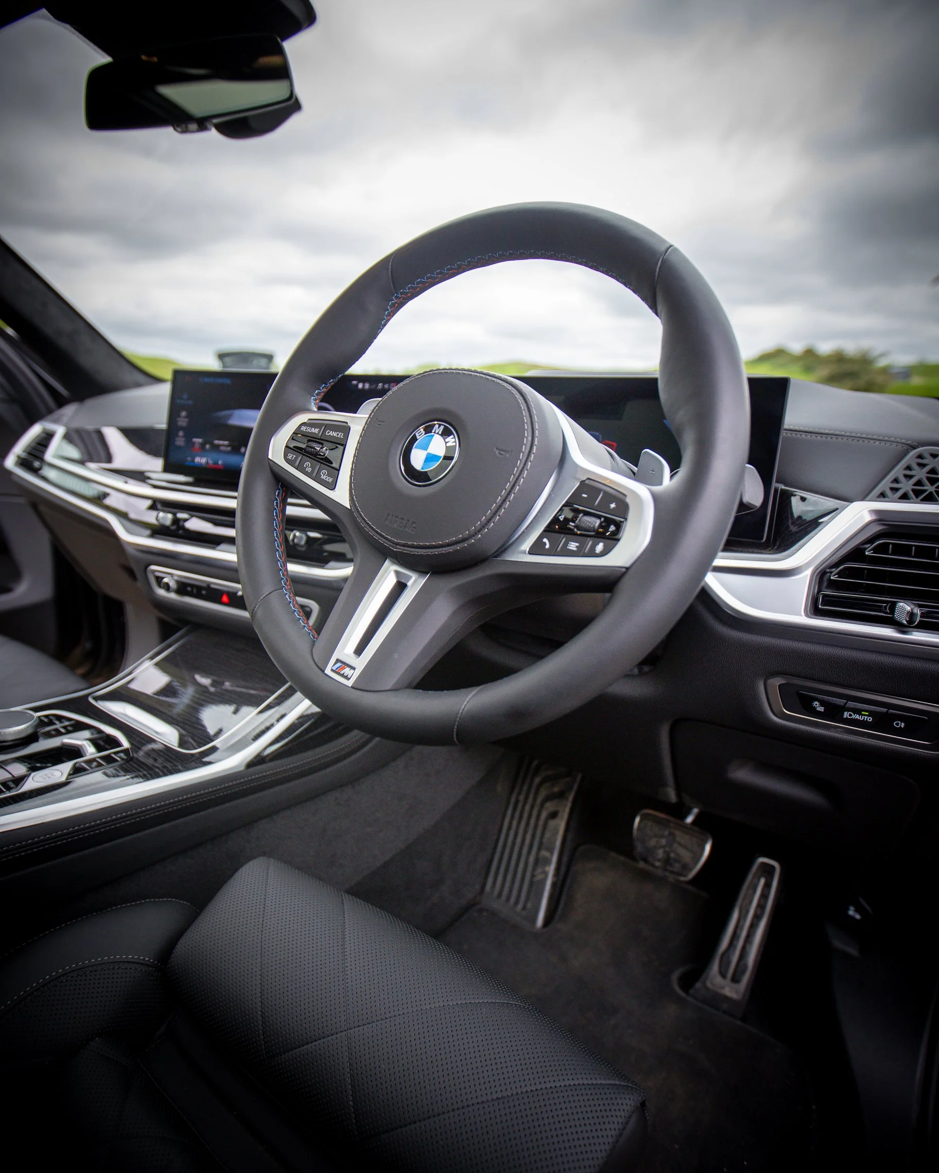 BMW X7M60-65.jpg