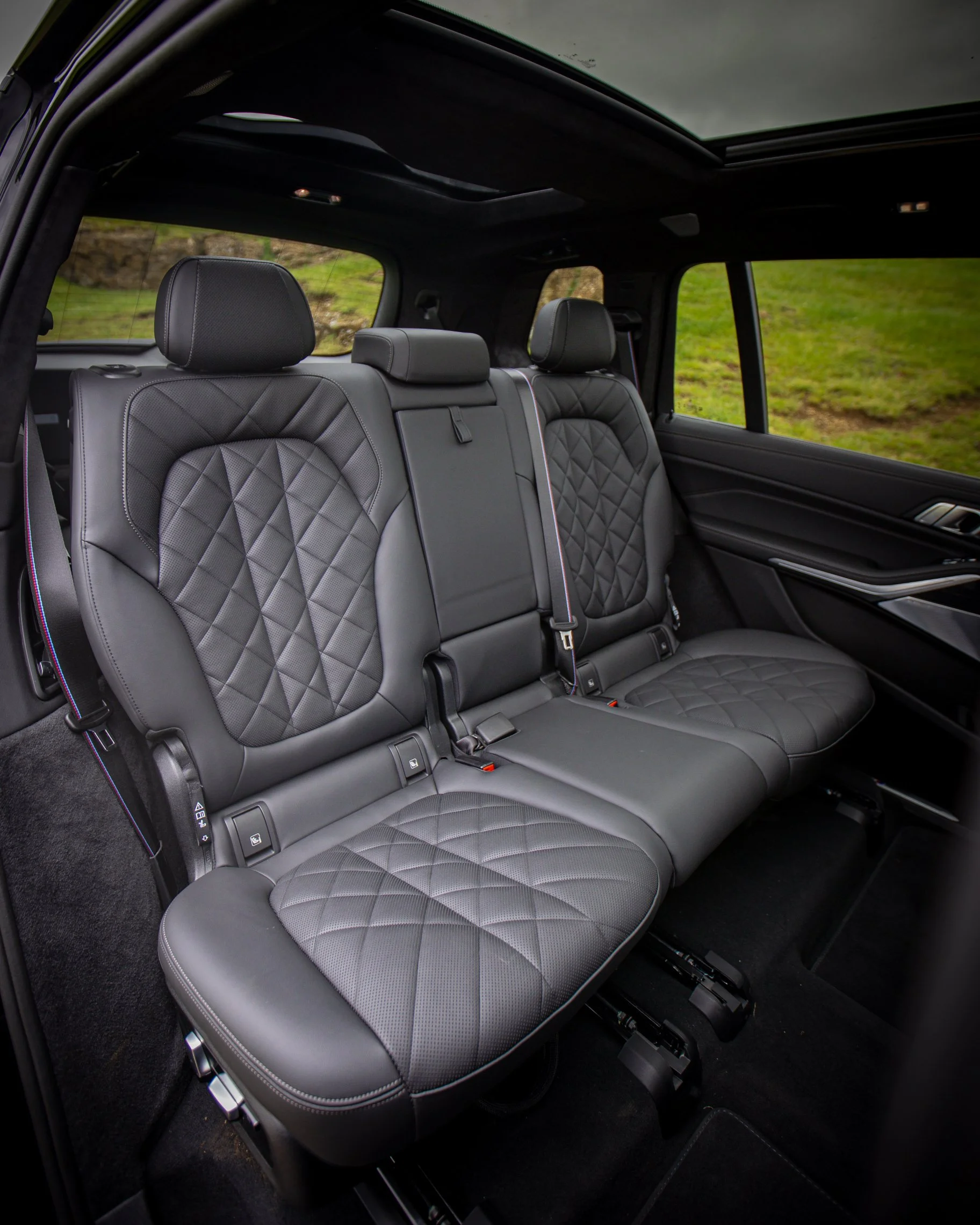 BMW X7M60-67.jpg