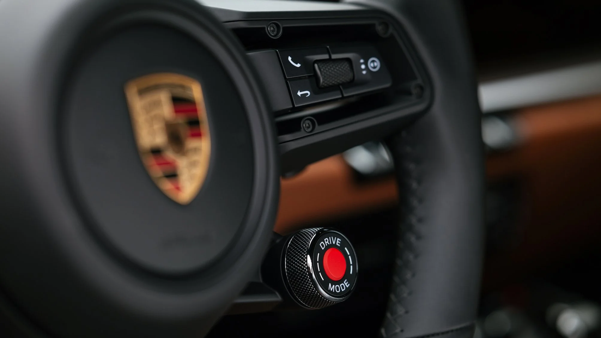 911_Carrera_RG24_0079_1.jpg