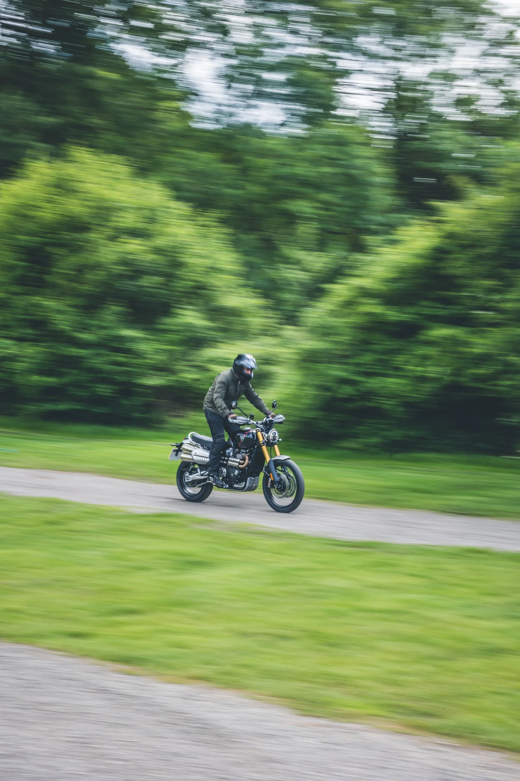 Triumph Scrambler XE00057.jpg