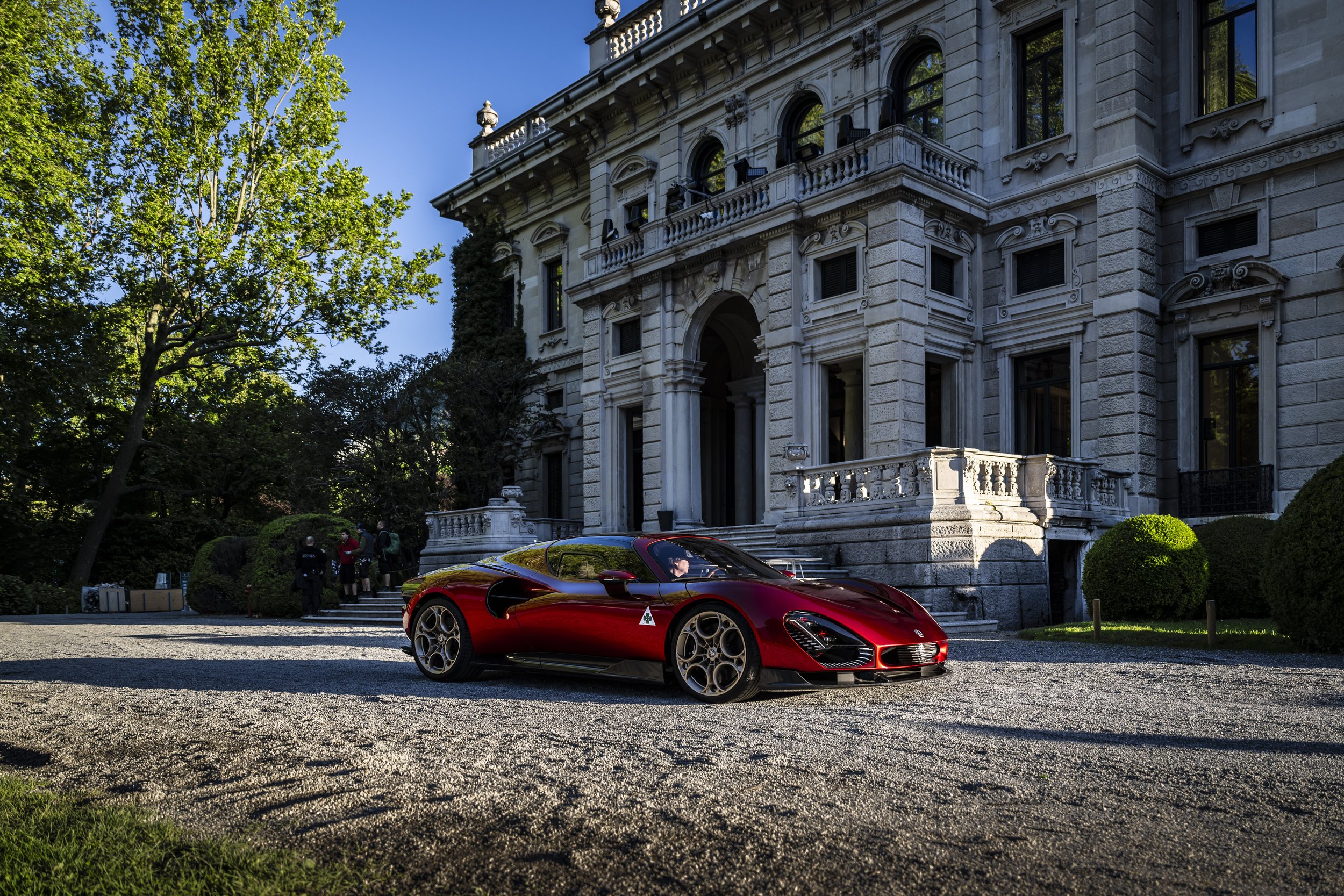 Alfa Romeo 33 Stradale wins Design Concept Award in Italy