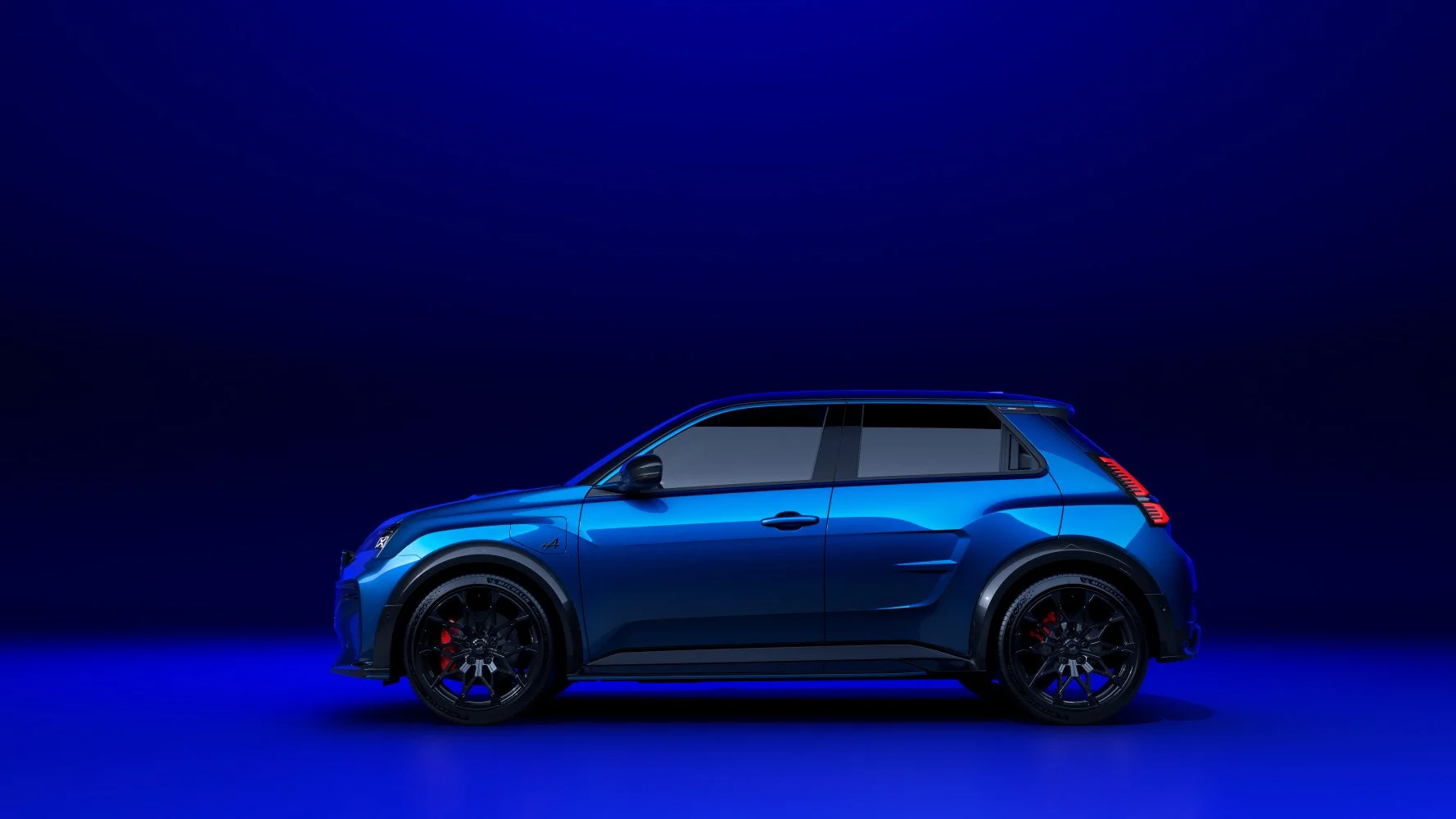 4_LOT1_EXTERIEURSMAJEURS_Ext_AlpineBlueVision_GTS_Elevationconducteur.jpg