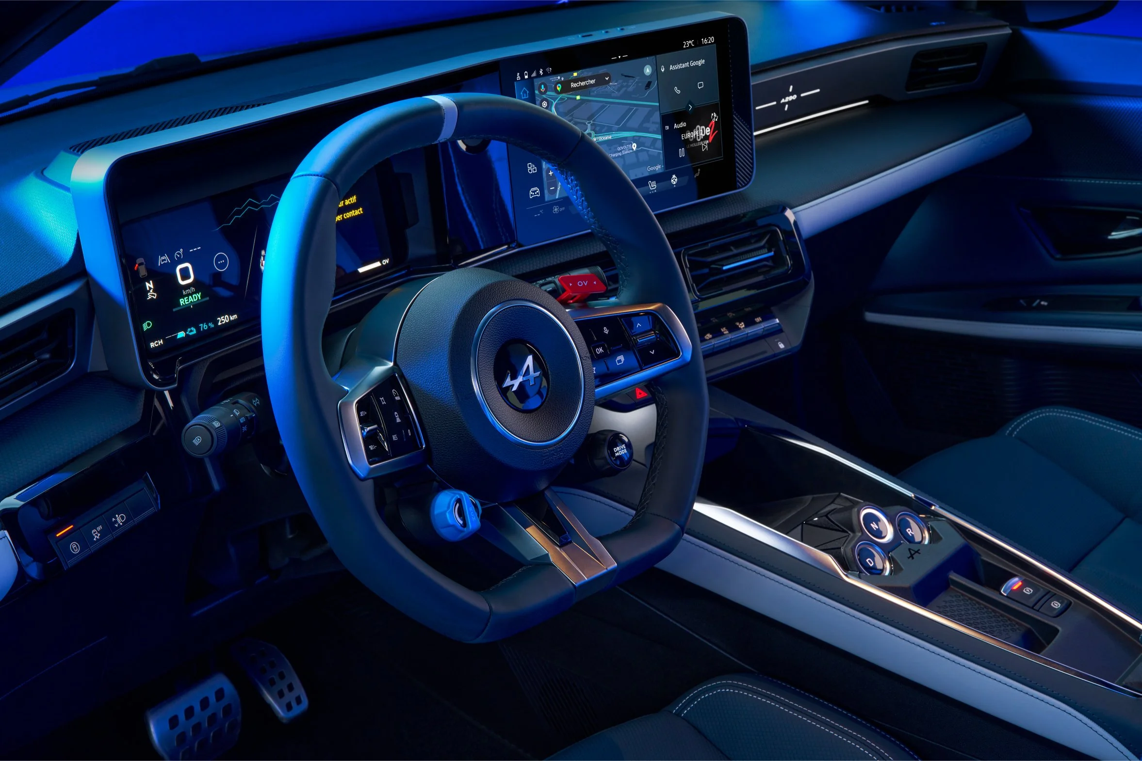 26_LOT2_INTERIEURSMAJEURS_DETAILS_Int_AlpineBlueVision_GTS_Feelatonecockpit.jpg