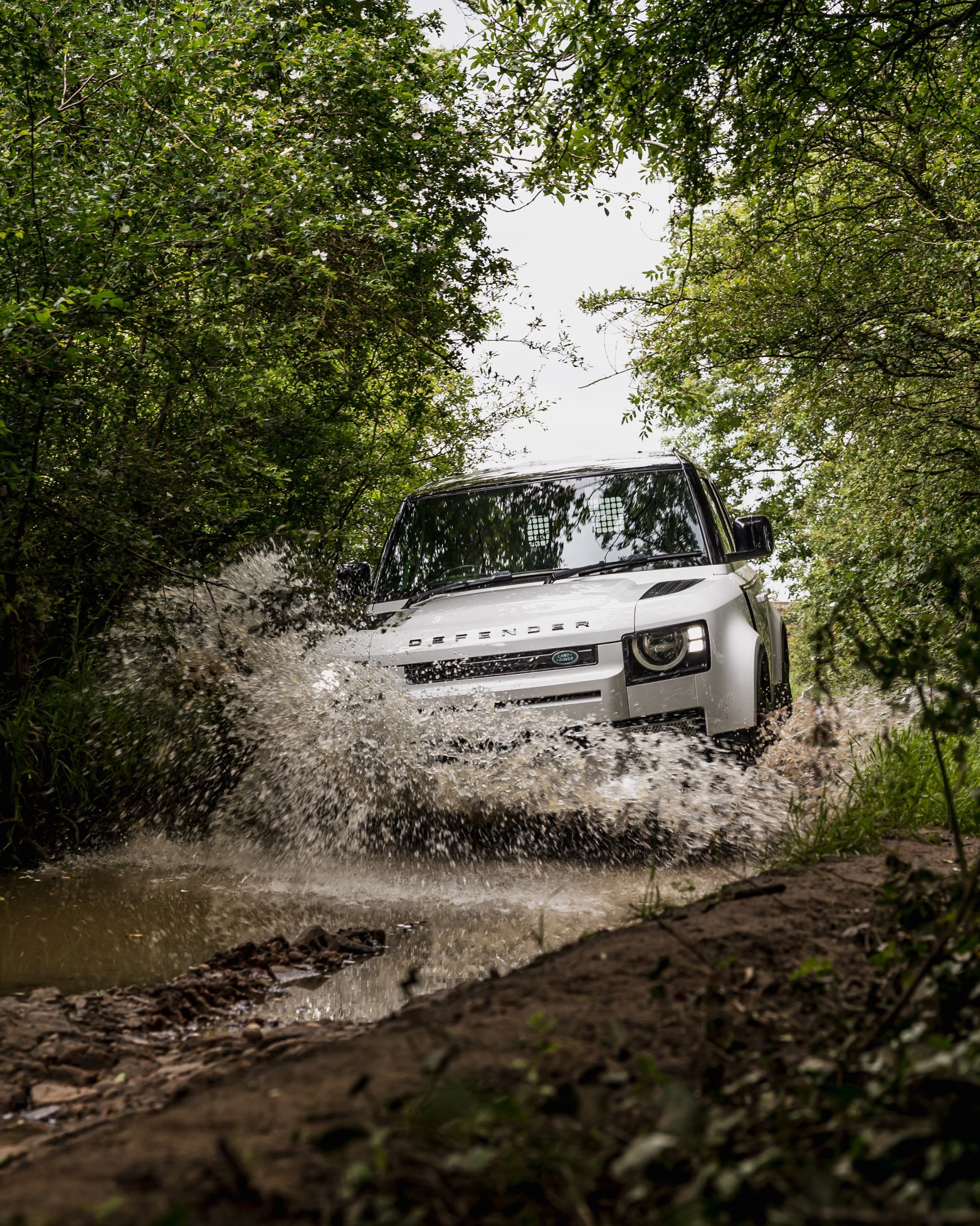 Muddy Landrover -43.jpg
