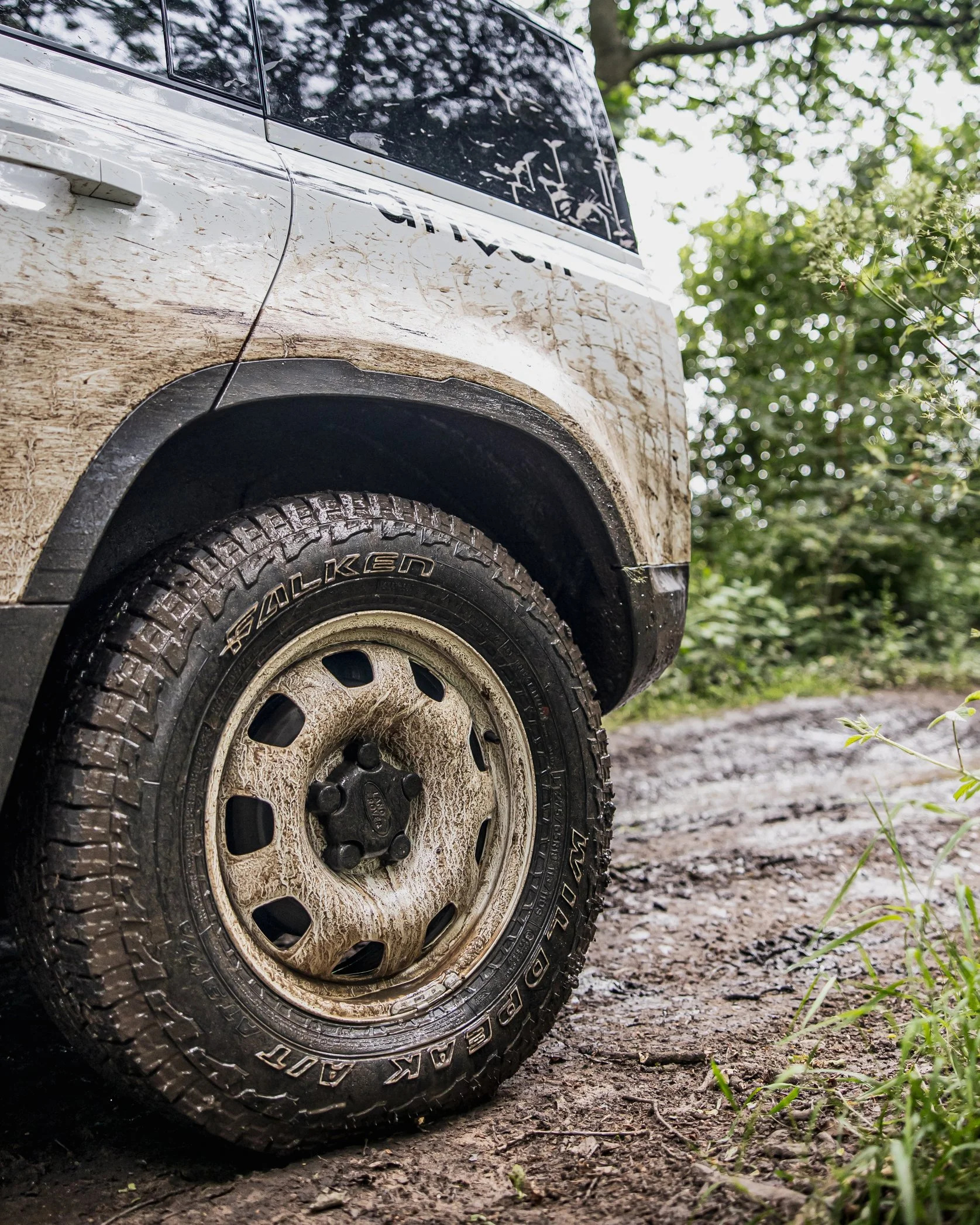 Muddy Landrover -20.jpg