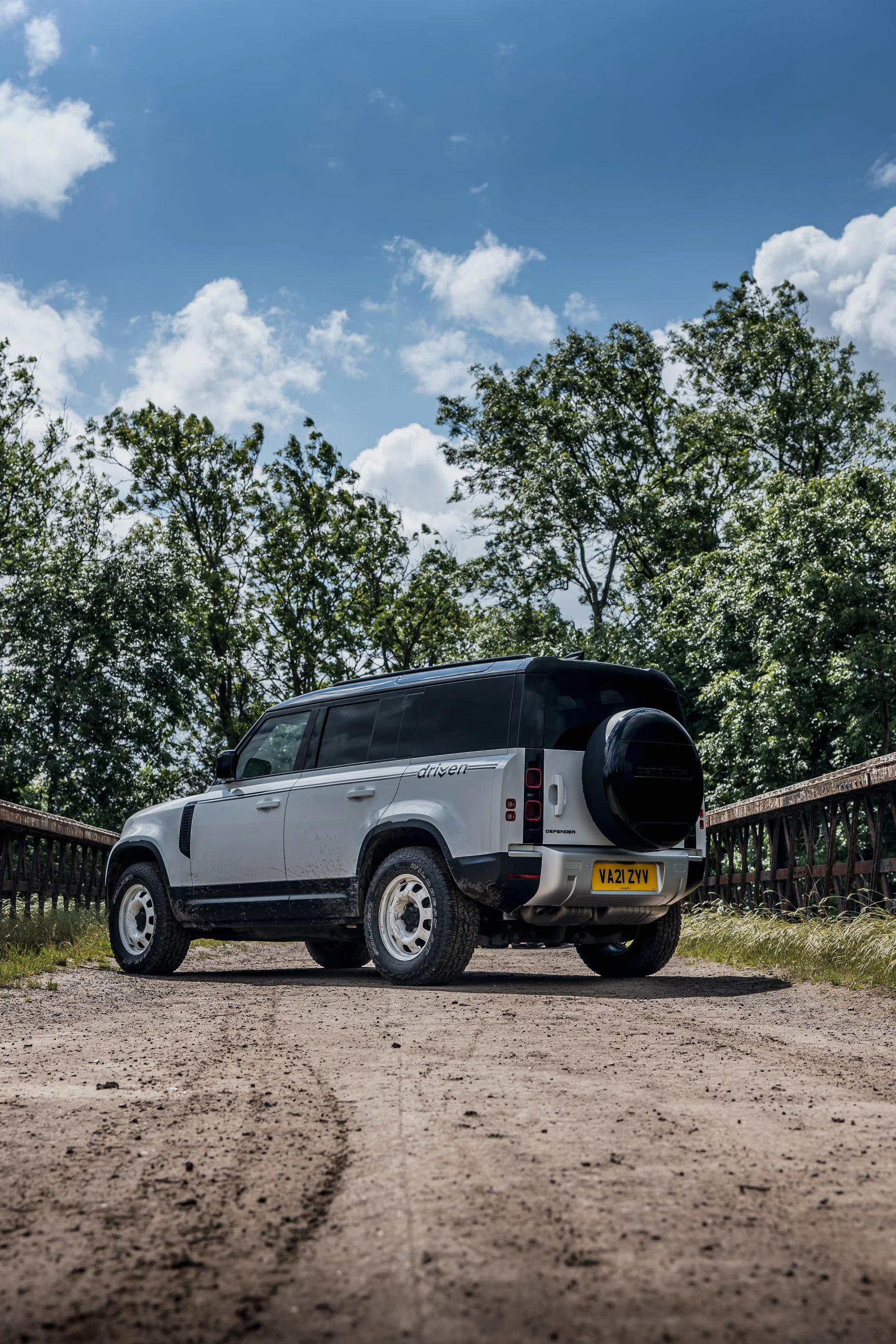 Muddy Landrover -51.jpg