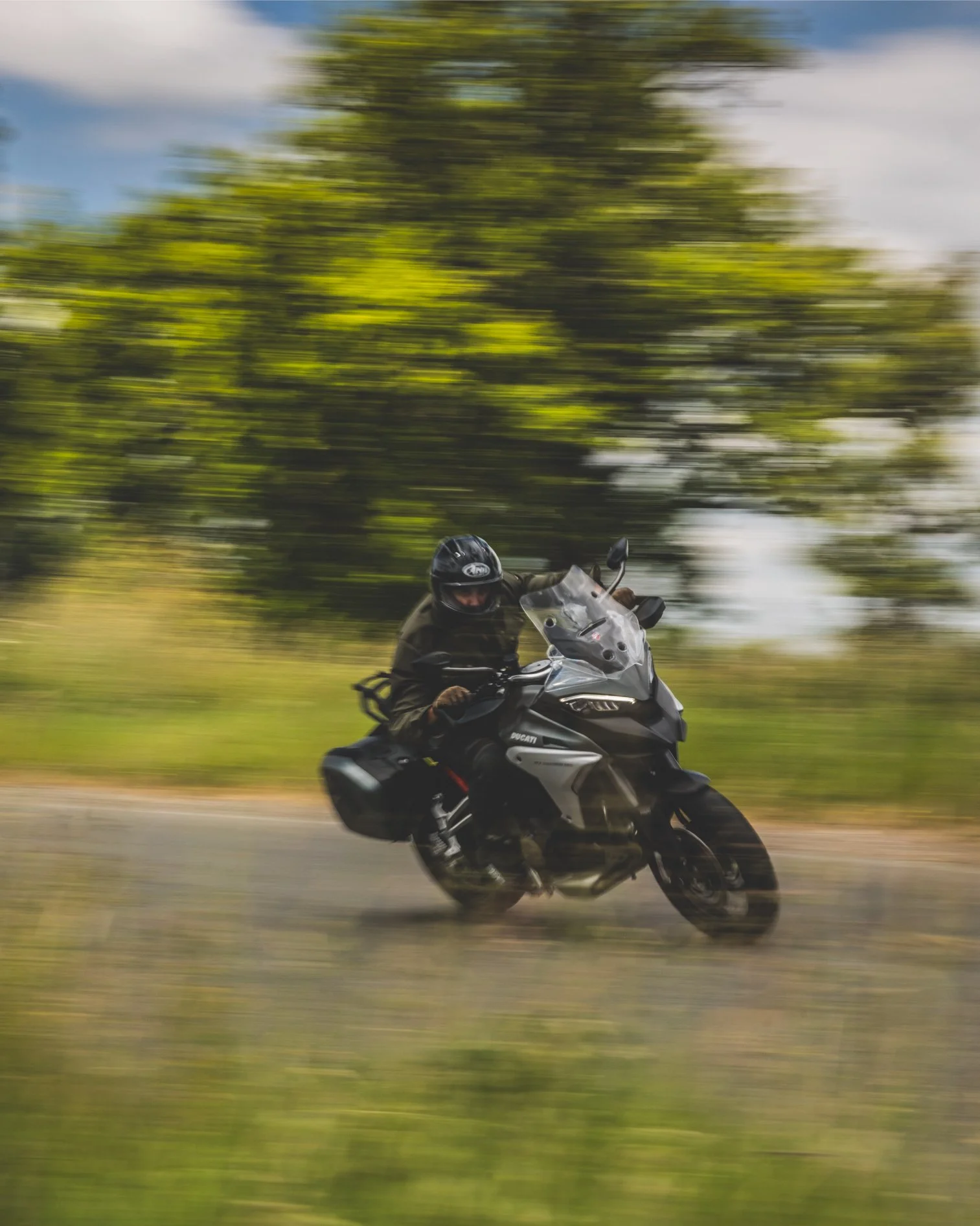 DUCATI V4S-05.jpg