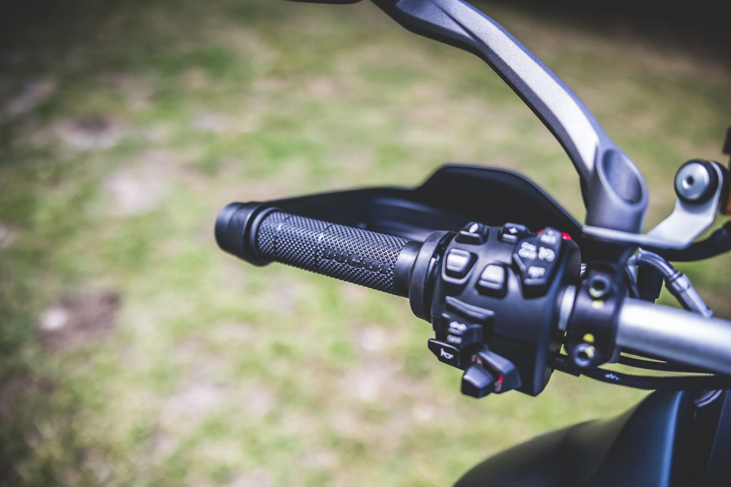 DUCATI V4S-77.jpg
