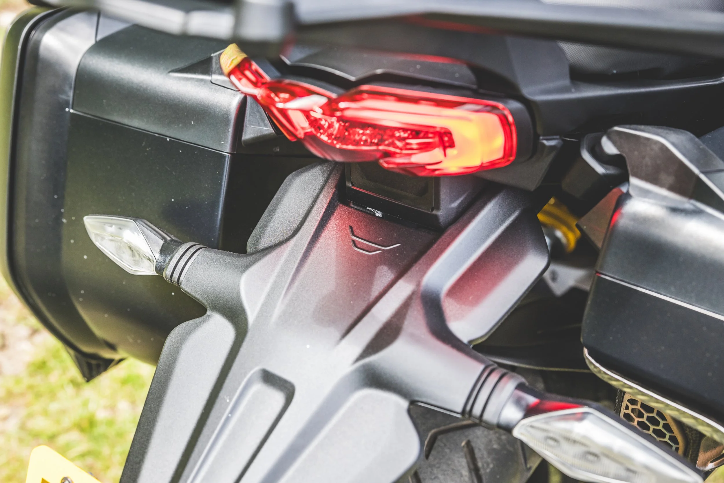 DUCATI V4S-52.jpg