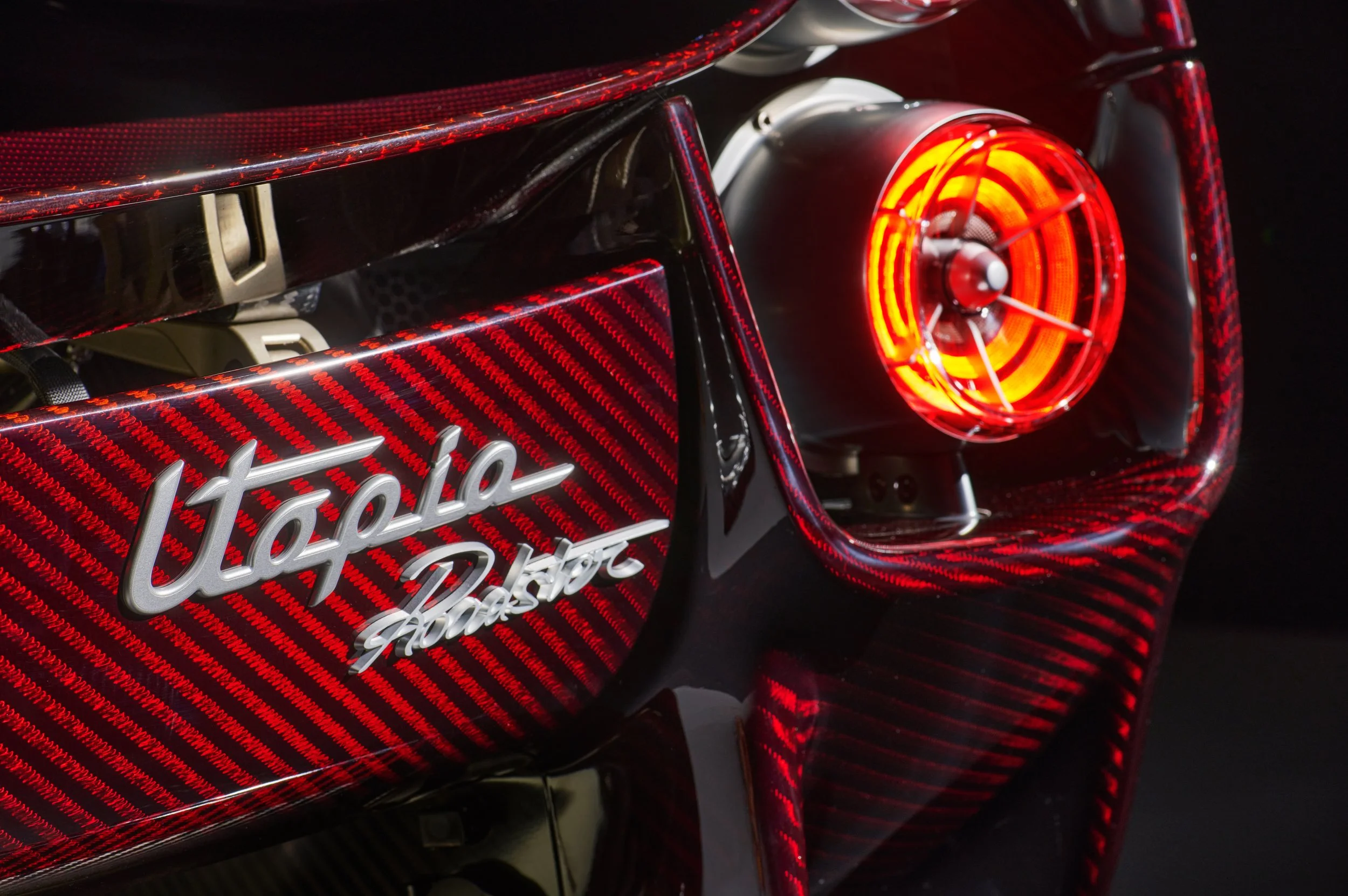Pagani-Utopia-Roadster-030101-Logo-Utopia-Roadster-orizzontale.jpg