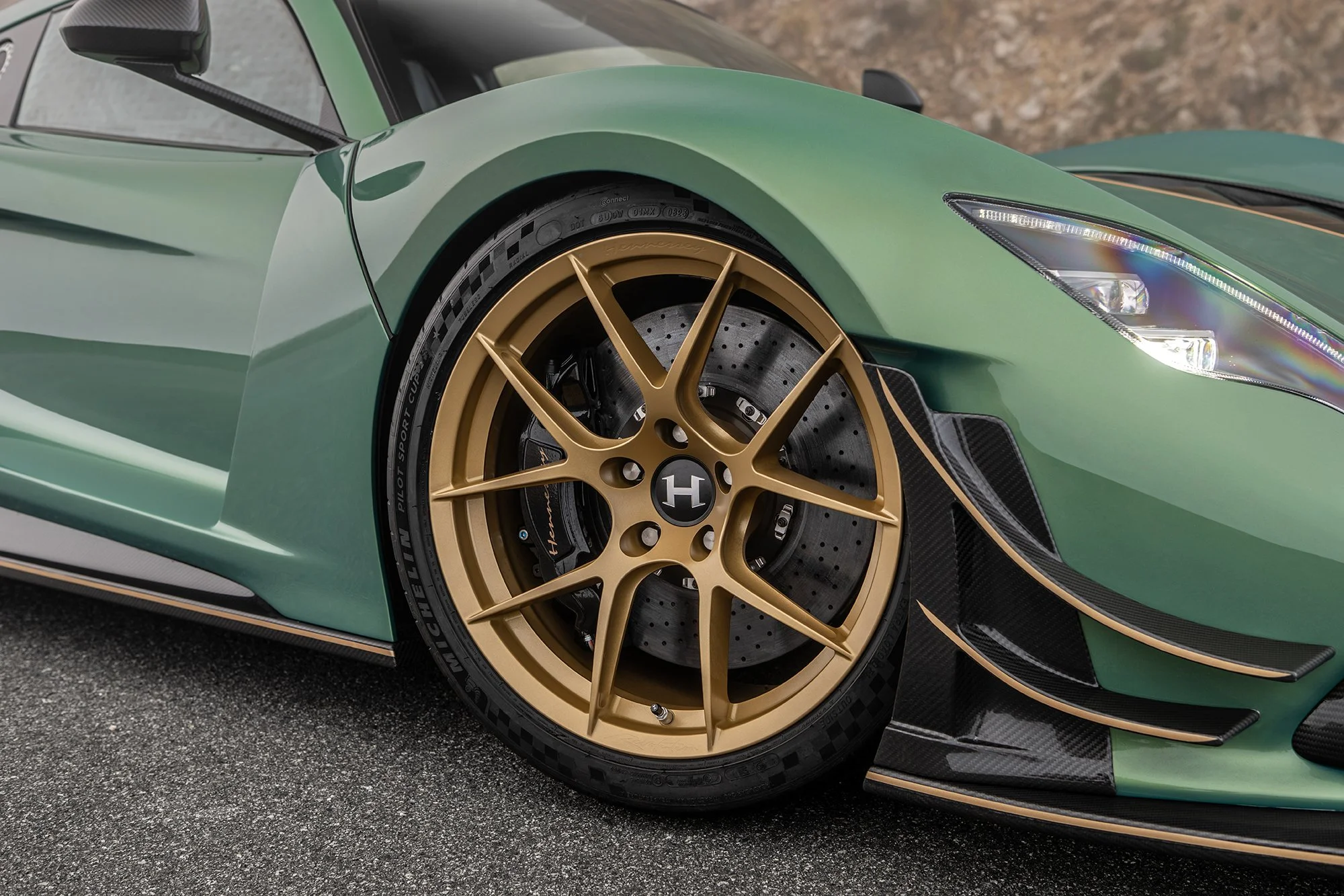 hennessey-venom-f5-stealth-series-03.jpg