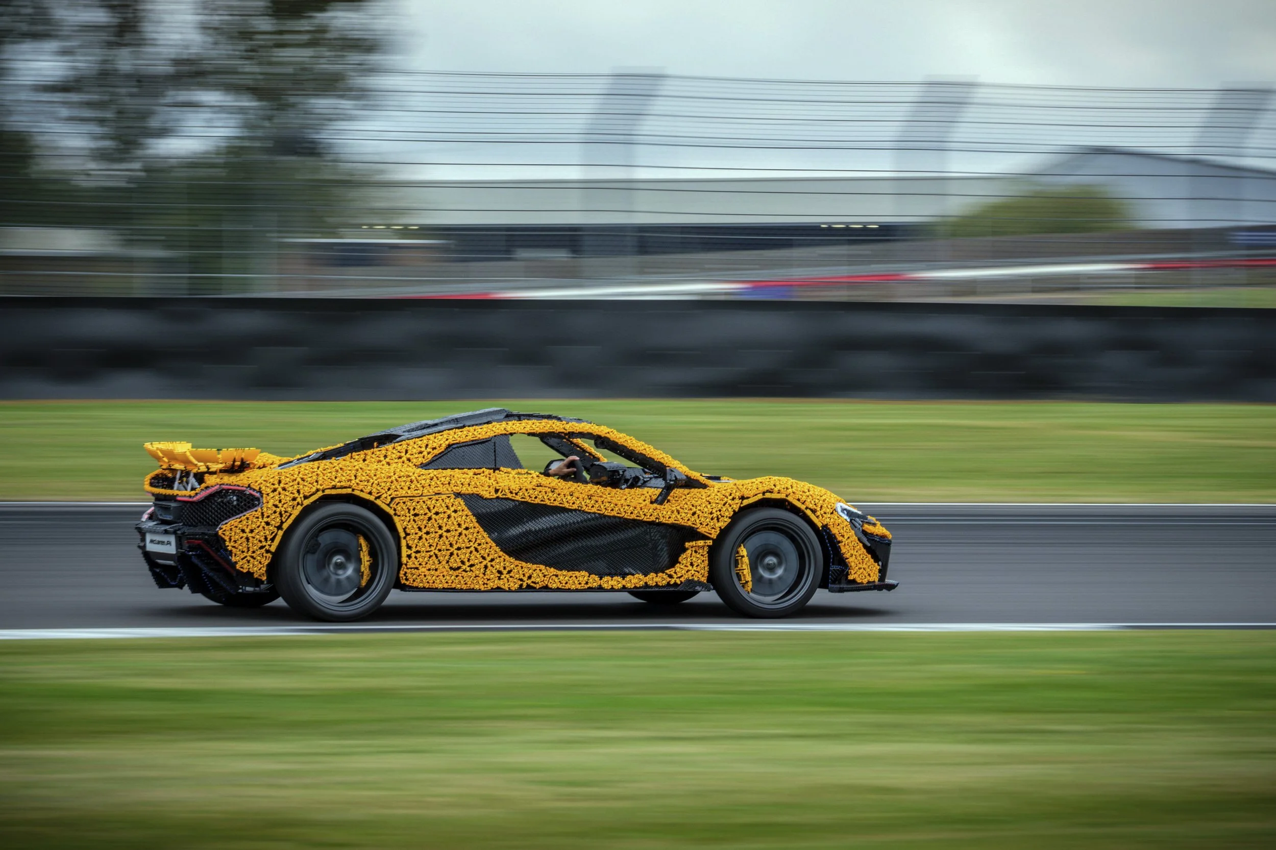 LandoNorrisTakesonSilverstoneCircuitinaLife-SizeLEGOTechnicMcLarenP1_4.JPG