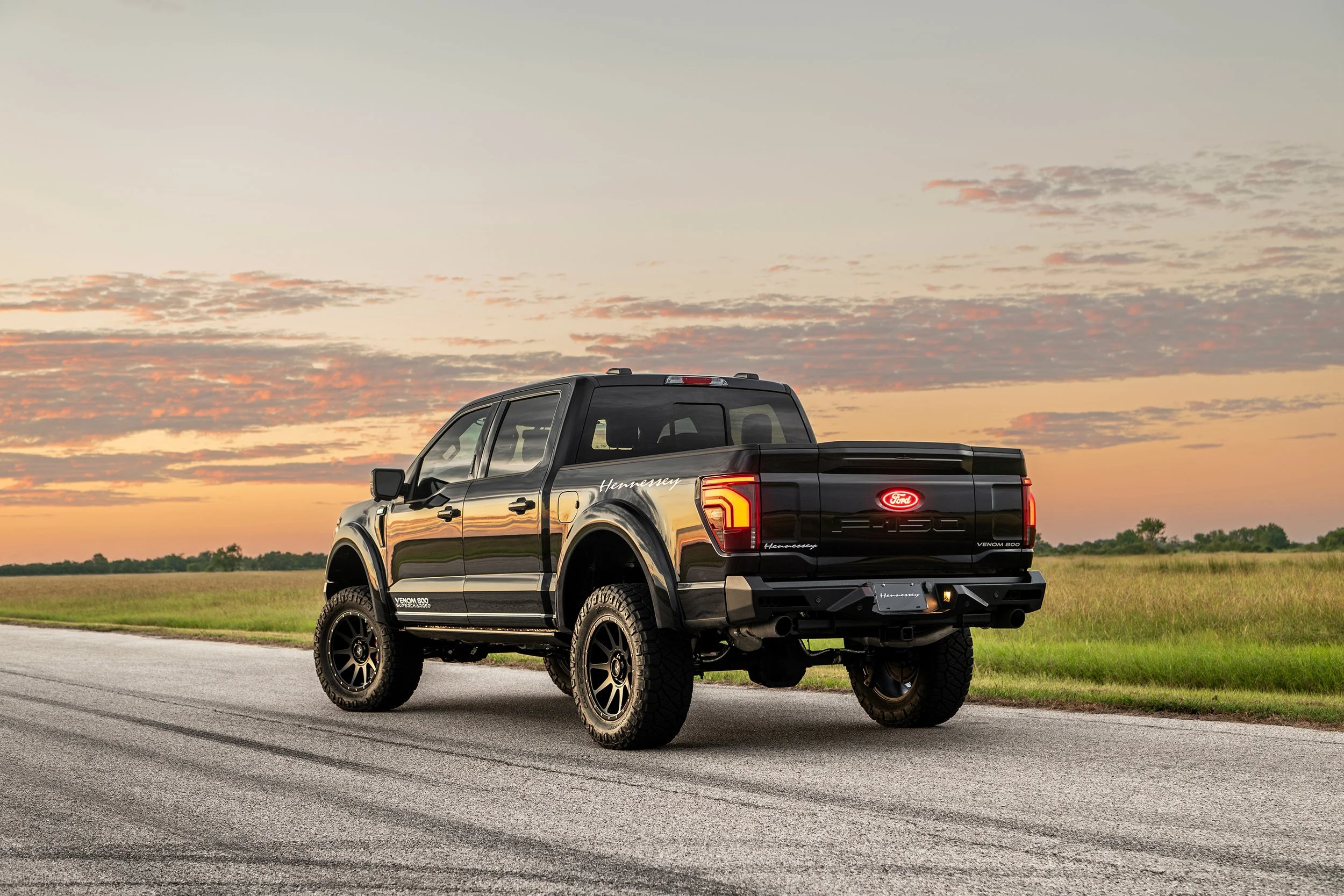 Hennessey-Venom-800-Ford-F150-02.jpg