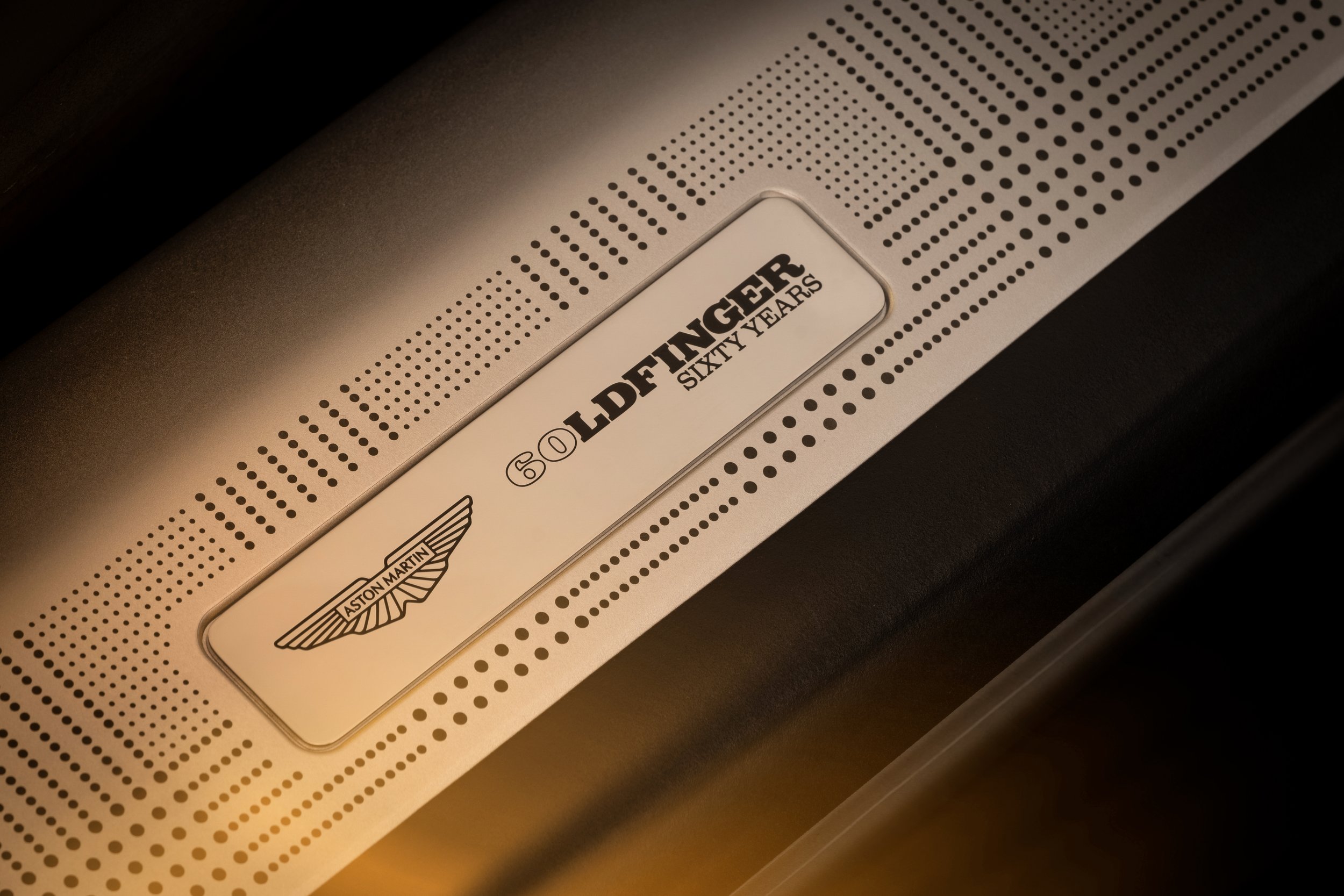 Aston_Martin_DB12_Goldfinger_Edition (9).jpg