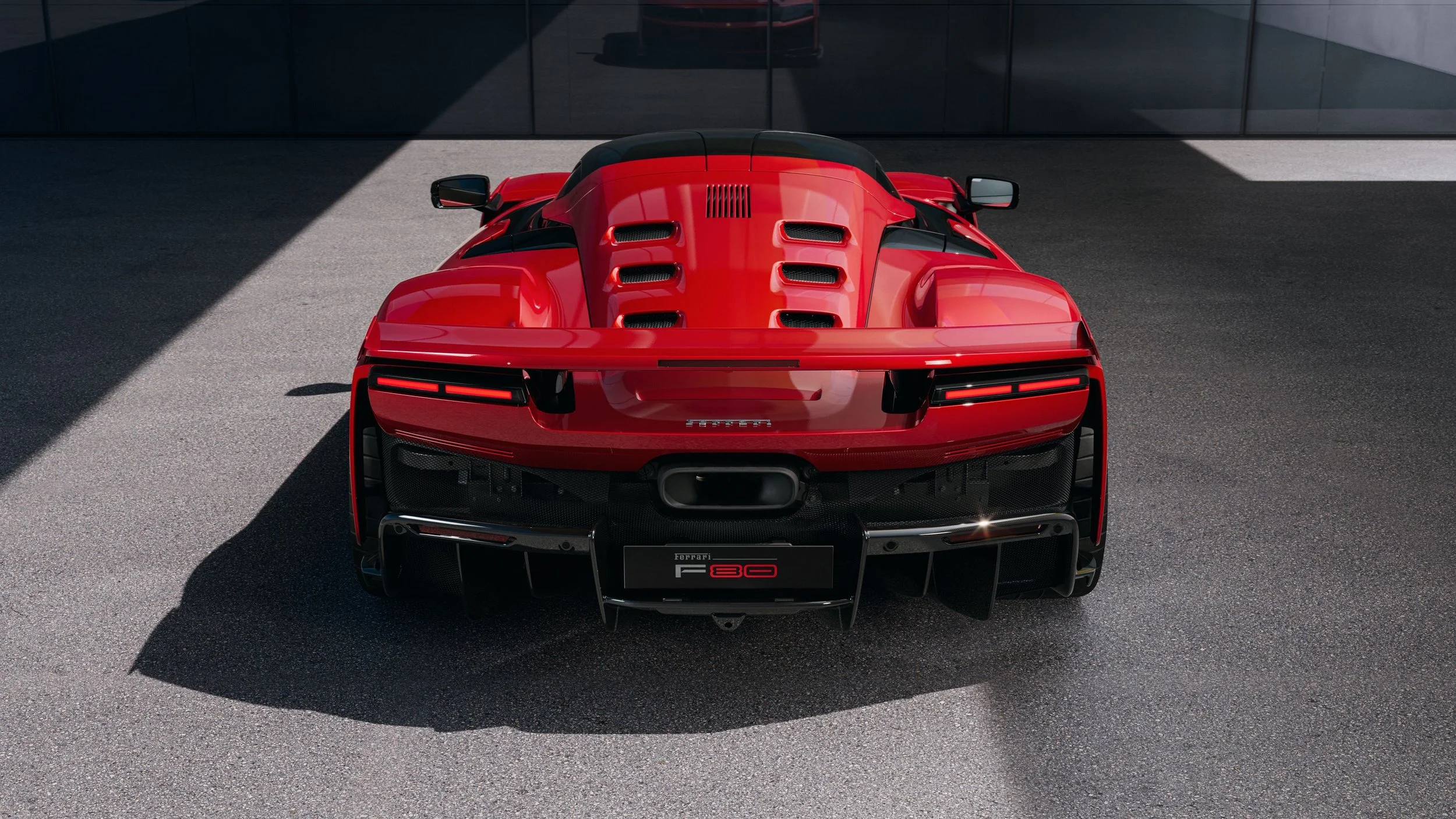 F80__Ferrari’s_new_supercar (6).jpg