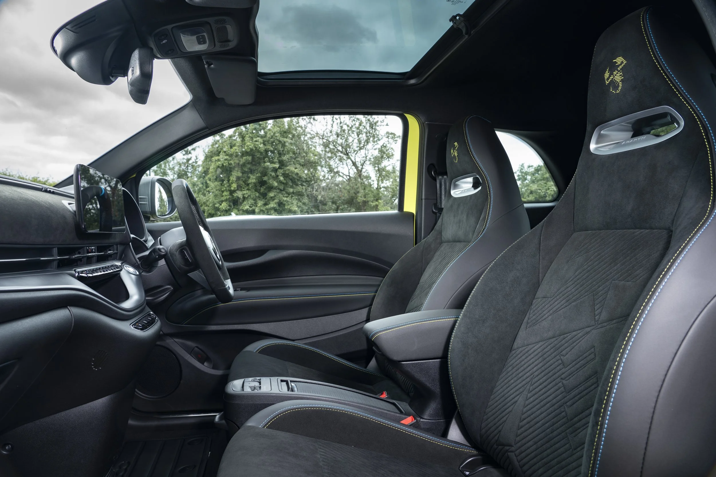 Abarth 500e Turismo (6).jpg