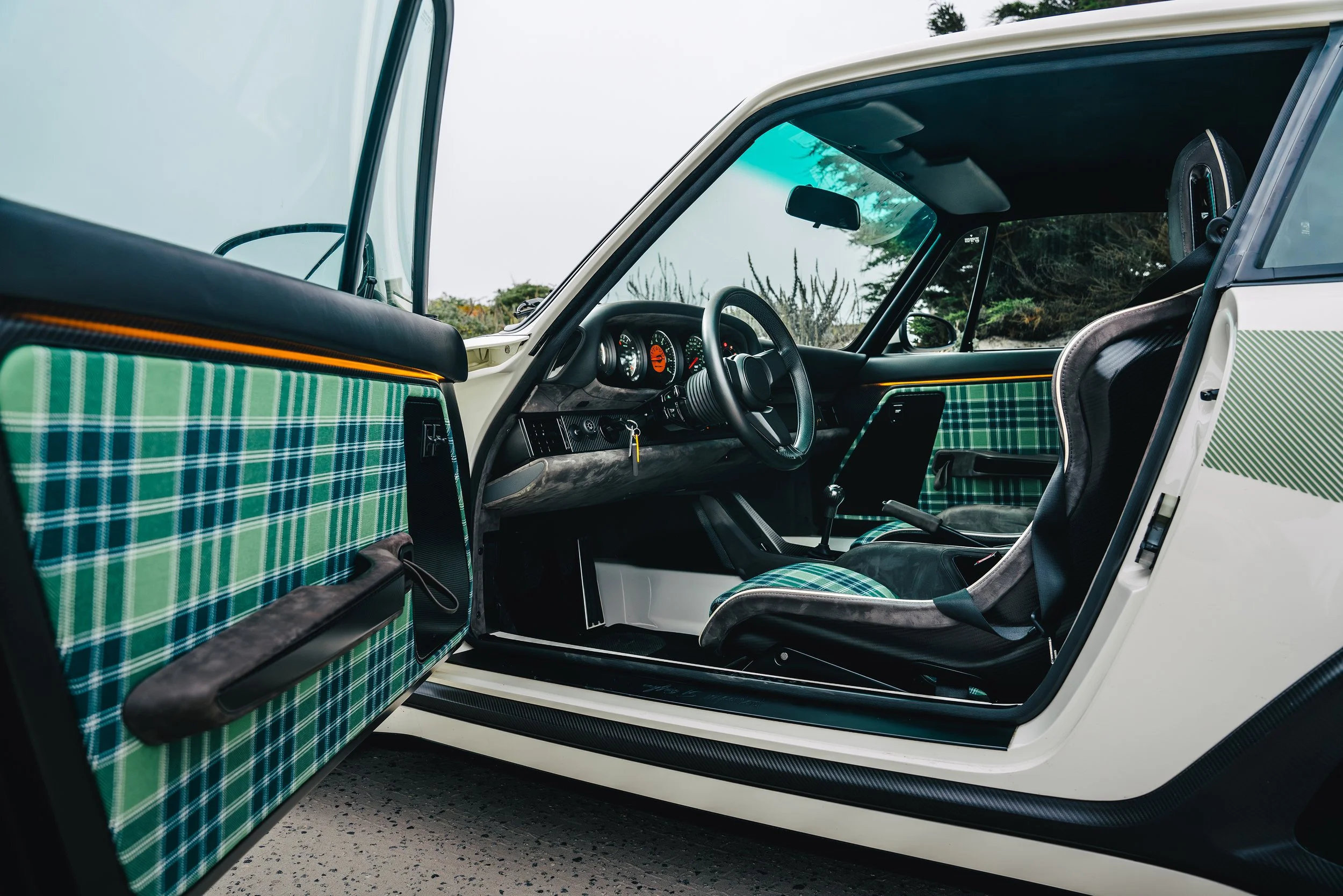 05 Porsche 911 Reimagined by Singer.jpg