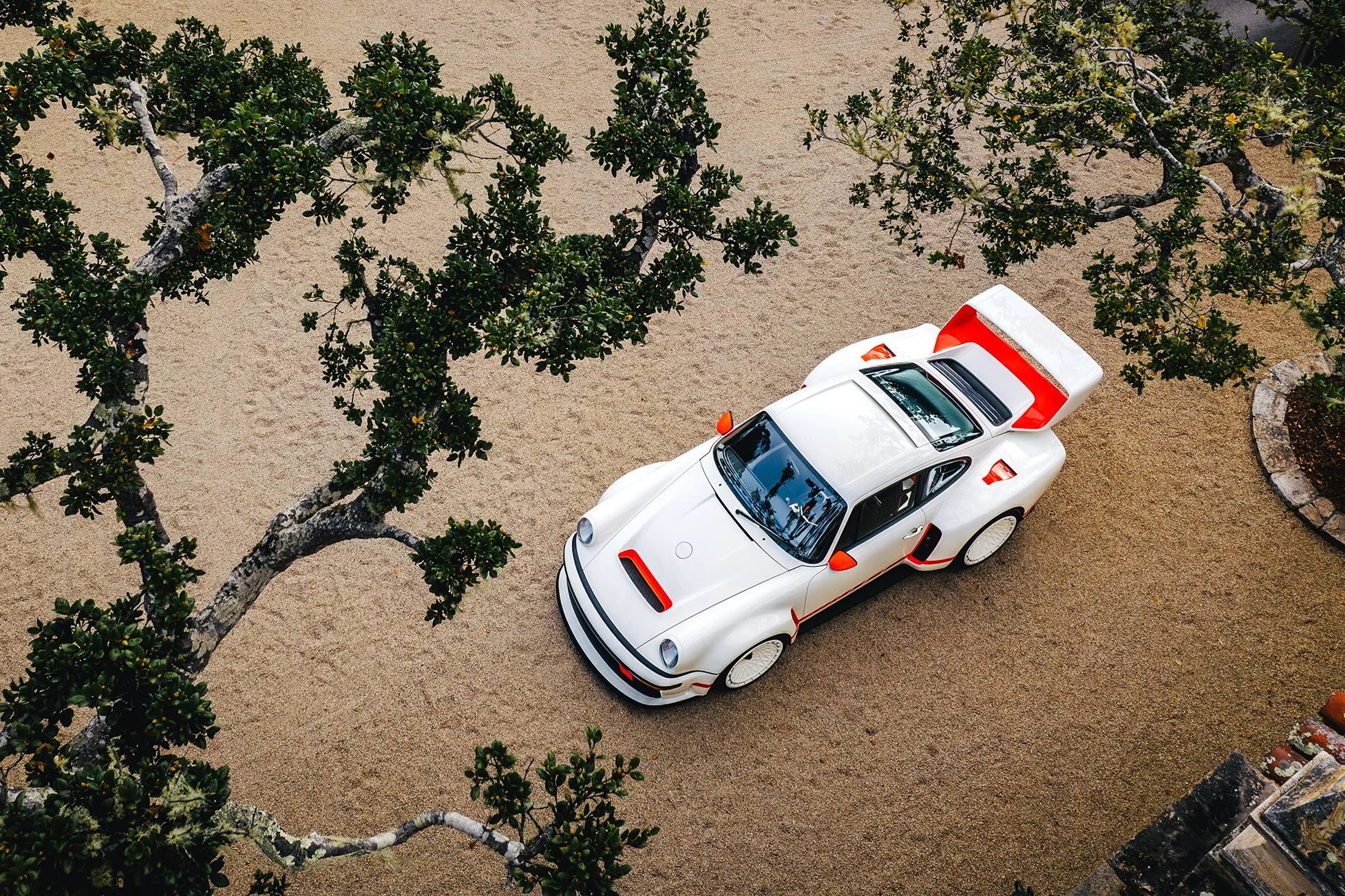 04 Porsche 911 Reimagined by Singer.jpg