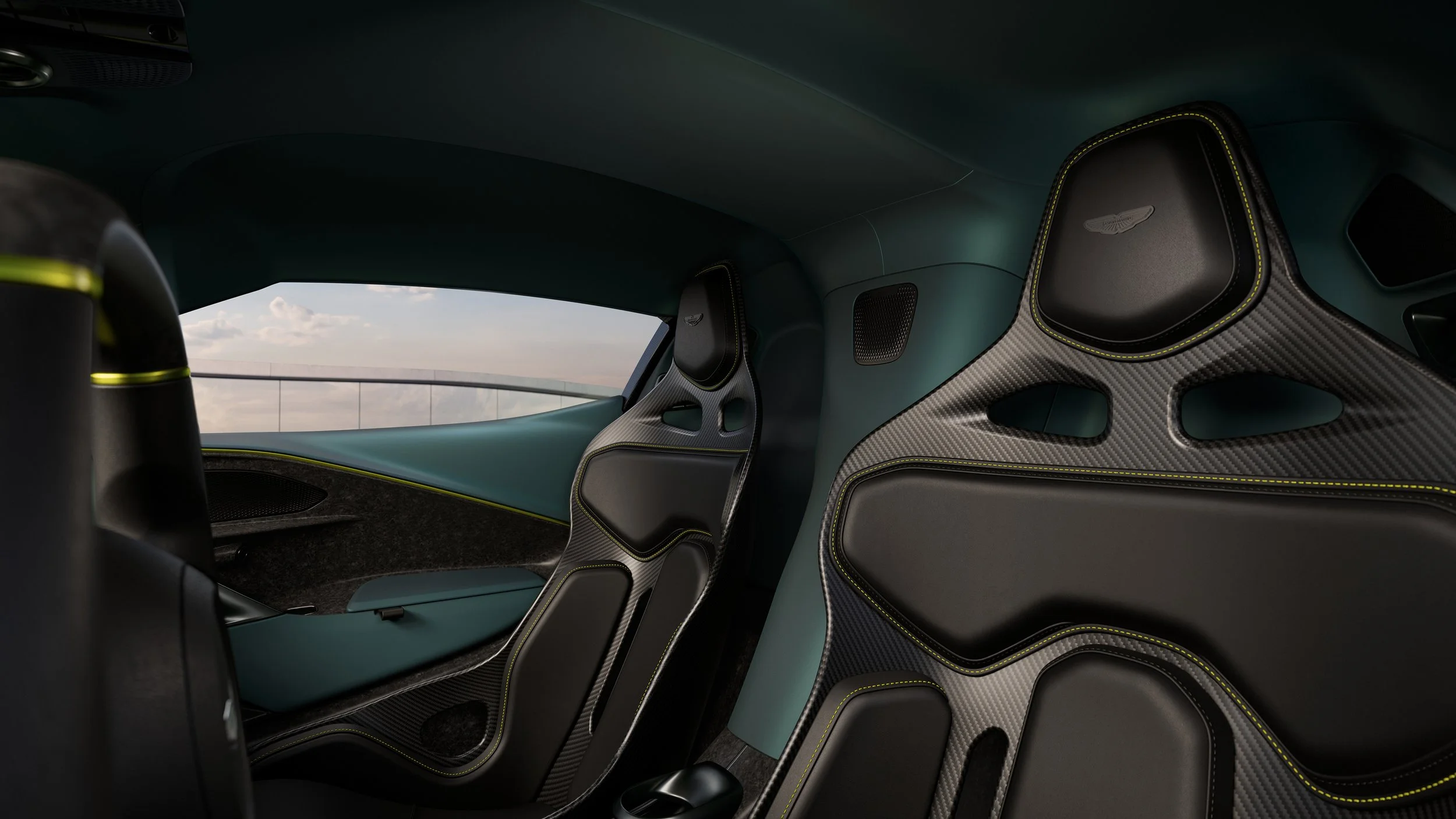 Aston Martin Valhalla_25.jpg