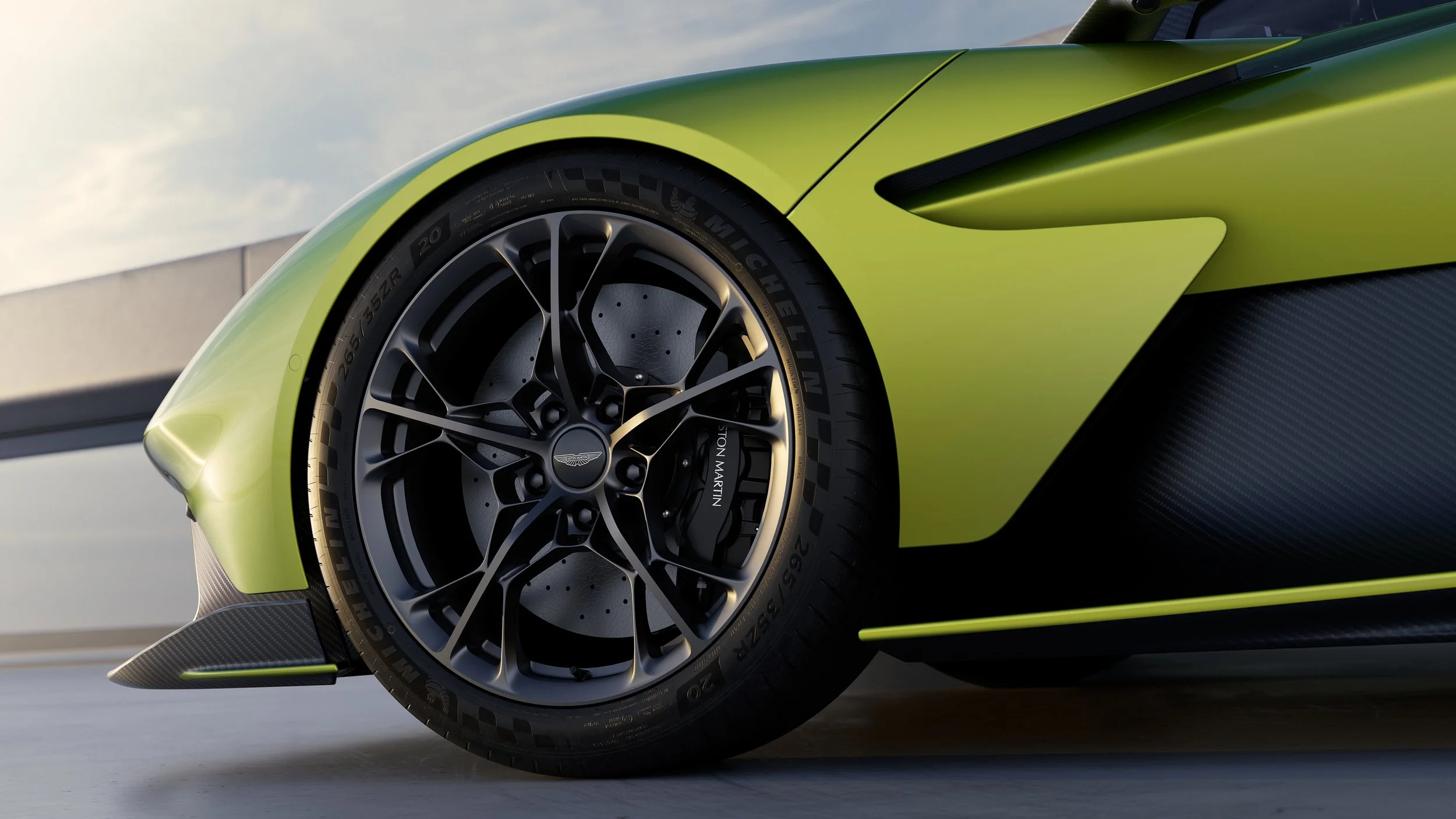 Aston Martin Valhalla_13.jpg