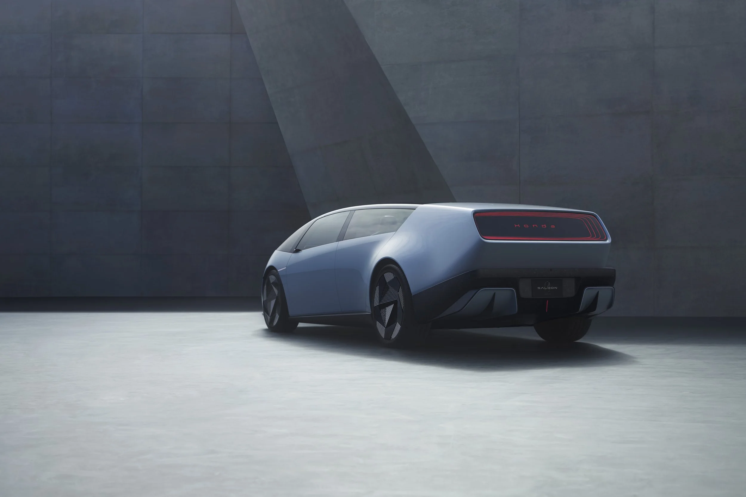 Honda 0 SALOON rear.jpg
