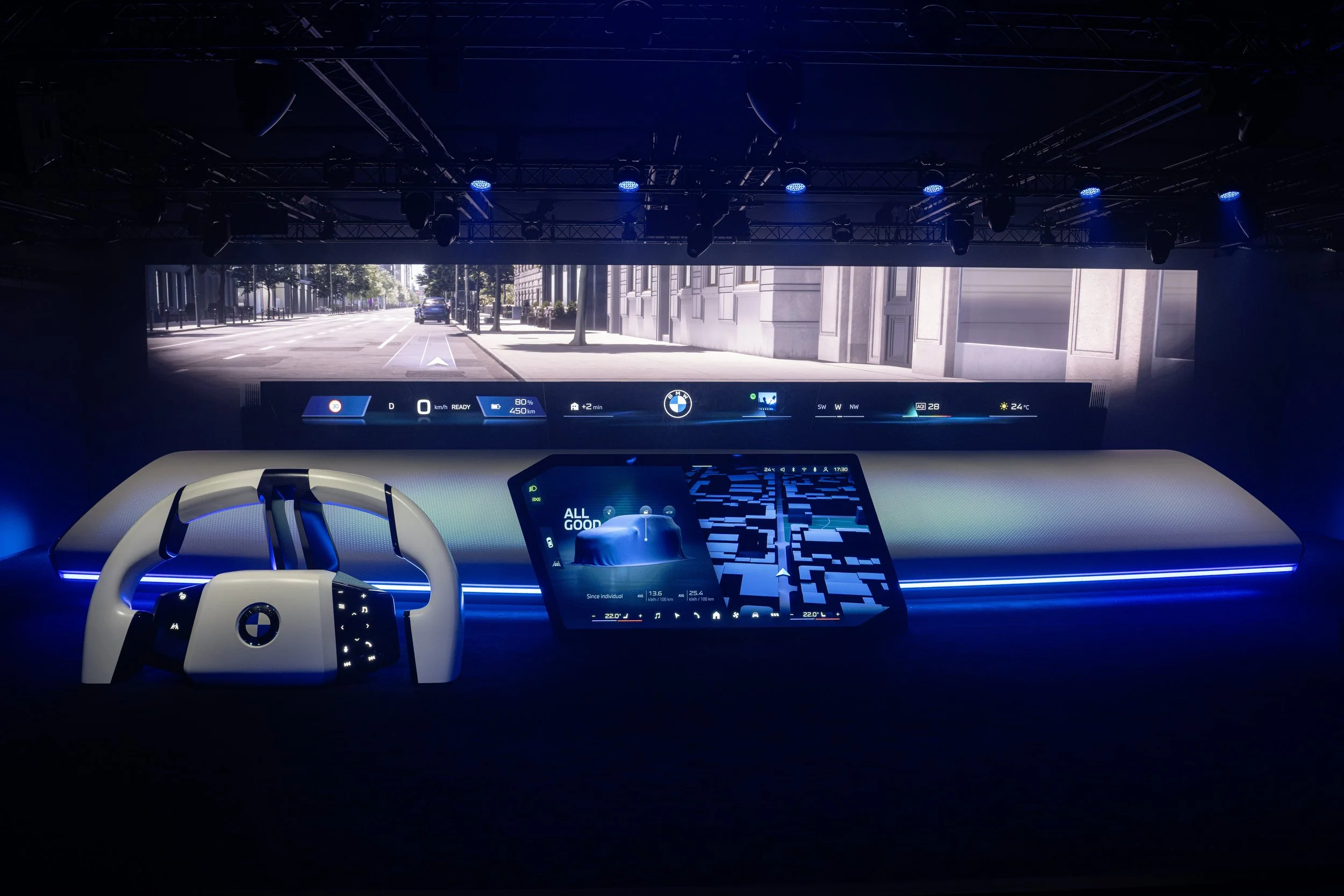 P90584100_highRes_bmw-panoramic-idrive.jpg