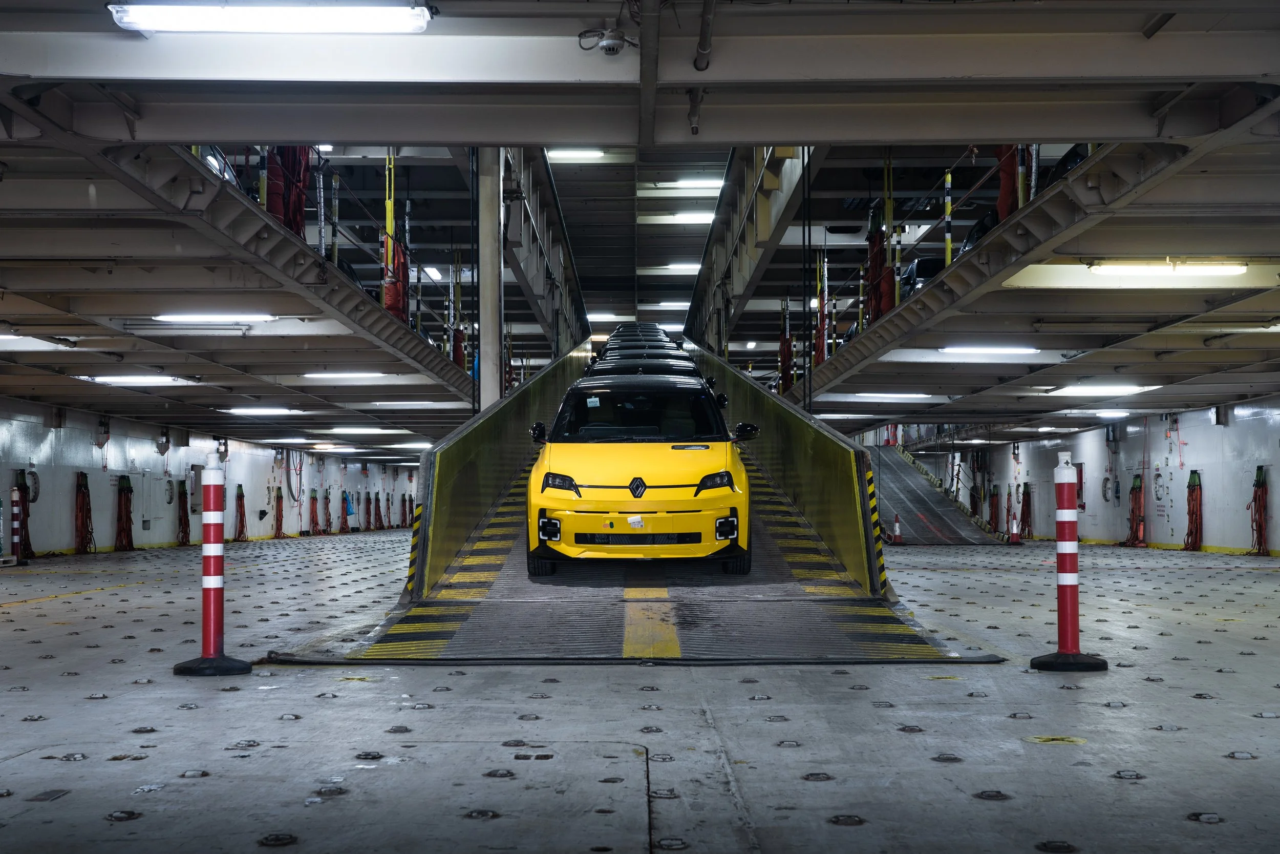 Renault5_UK_Arrival-1.jpg
