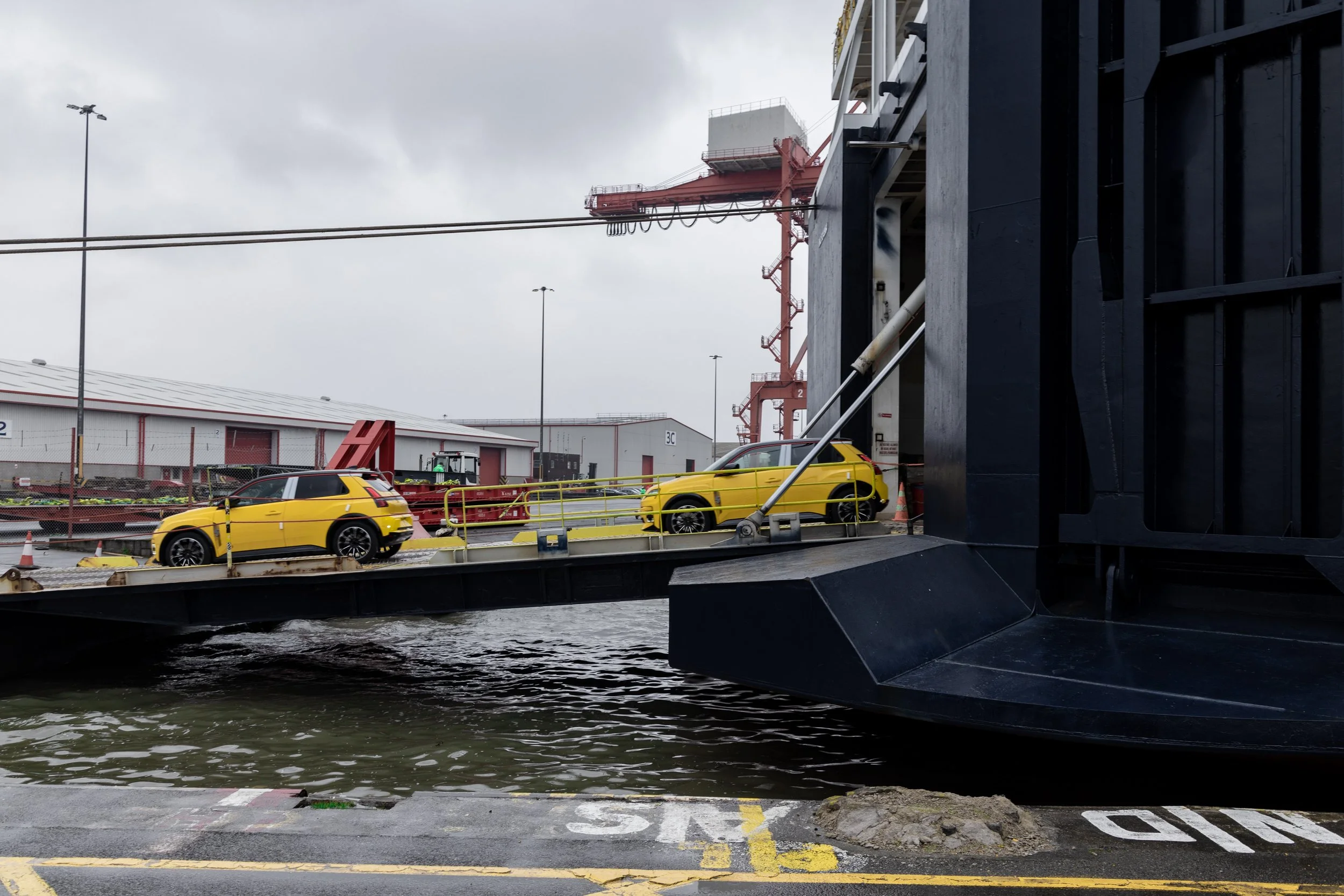 Renault5_UK_Arrival-18.jpg