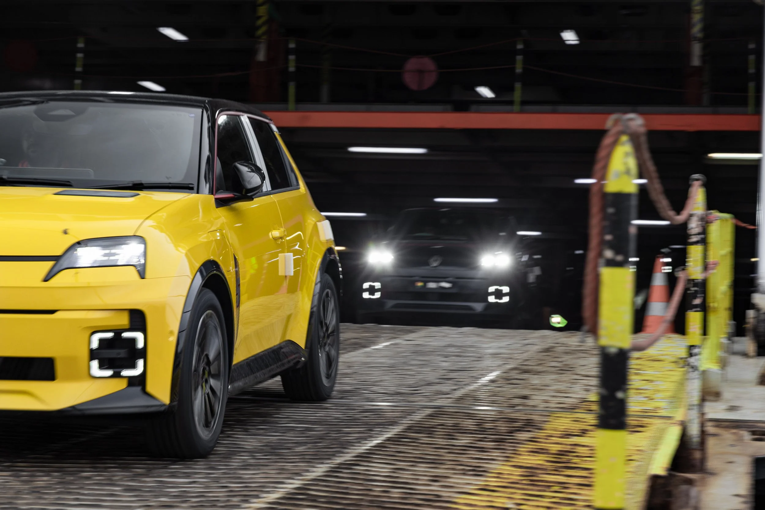 Renault5_UK_Arrival-24.jpg