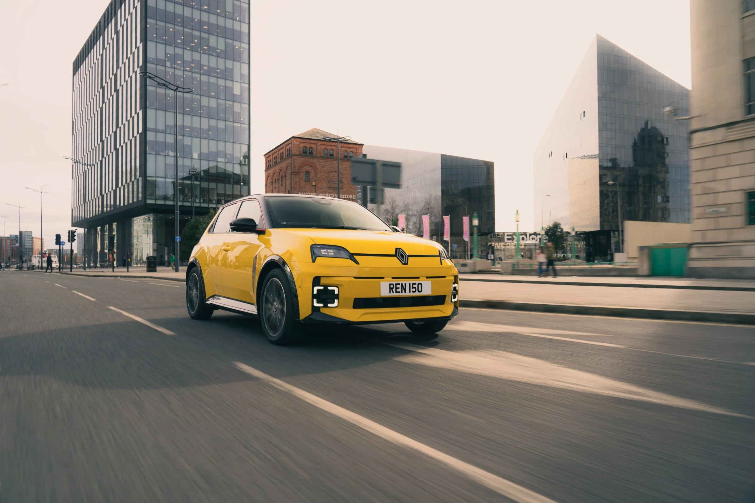 0002_Renault_5_Luc_Lacey.jpg