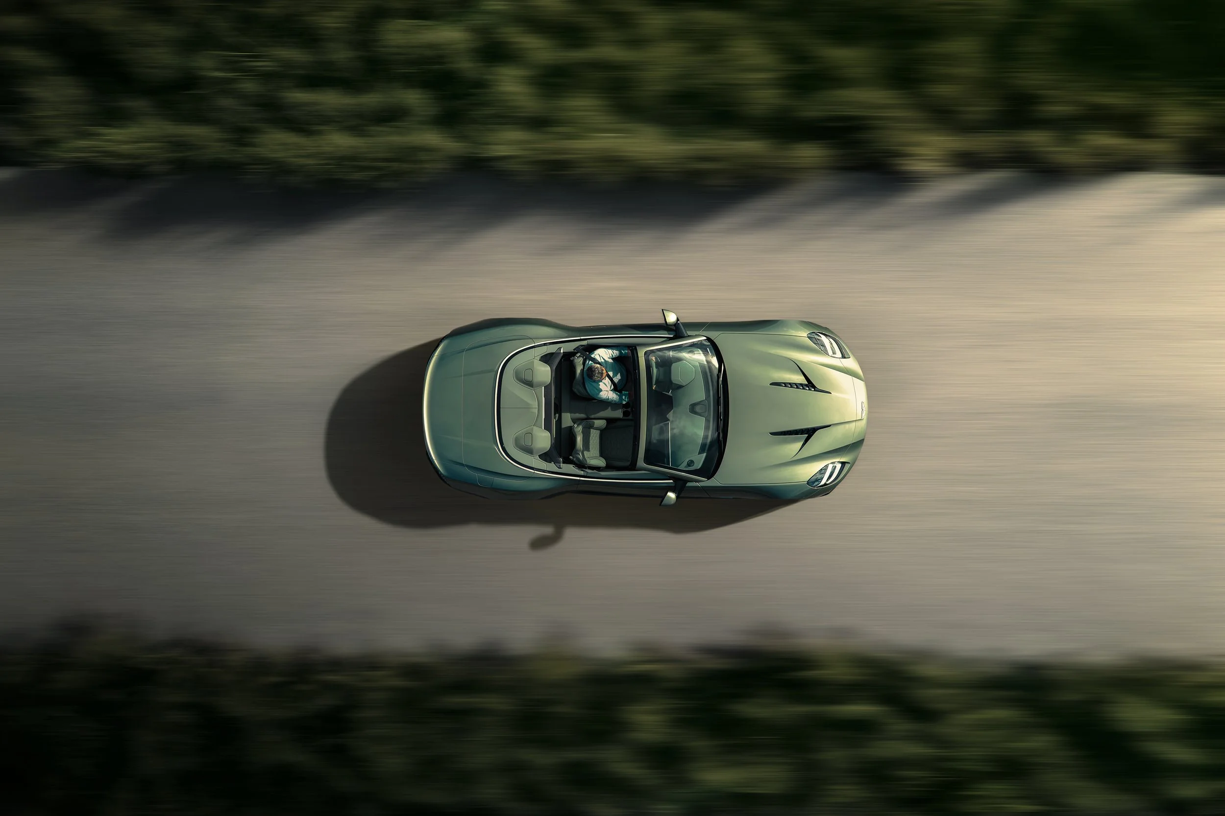 Aston Martin Vanquish Volante_04.jpg
