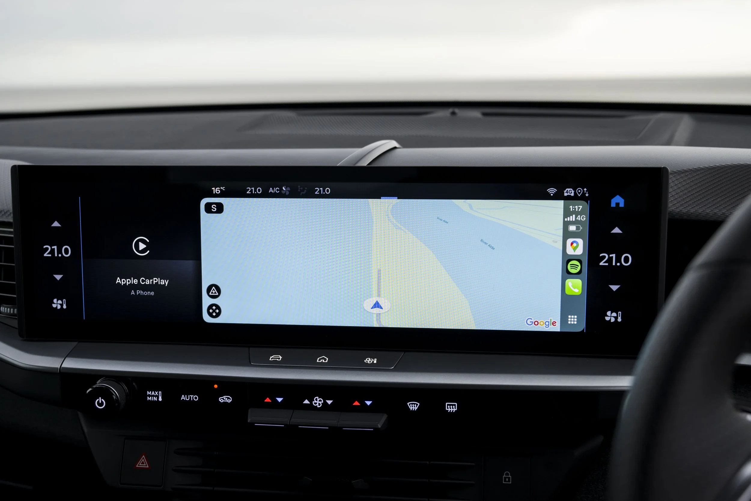 Vauxhall Grandland Hybrid (1).JPG