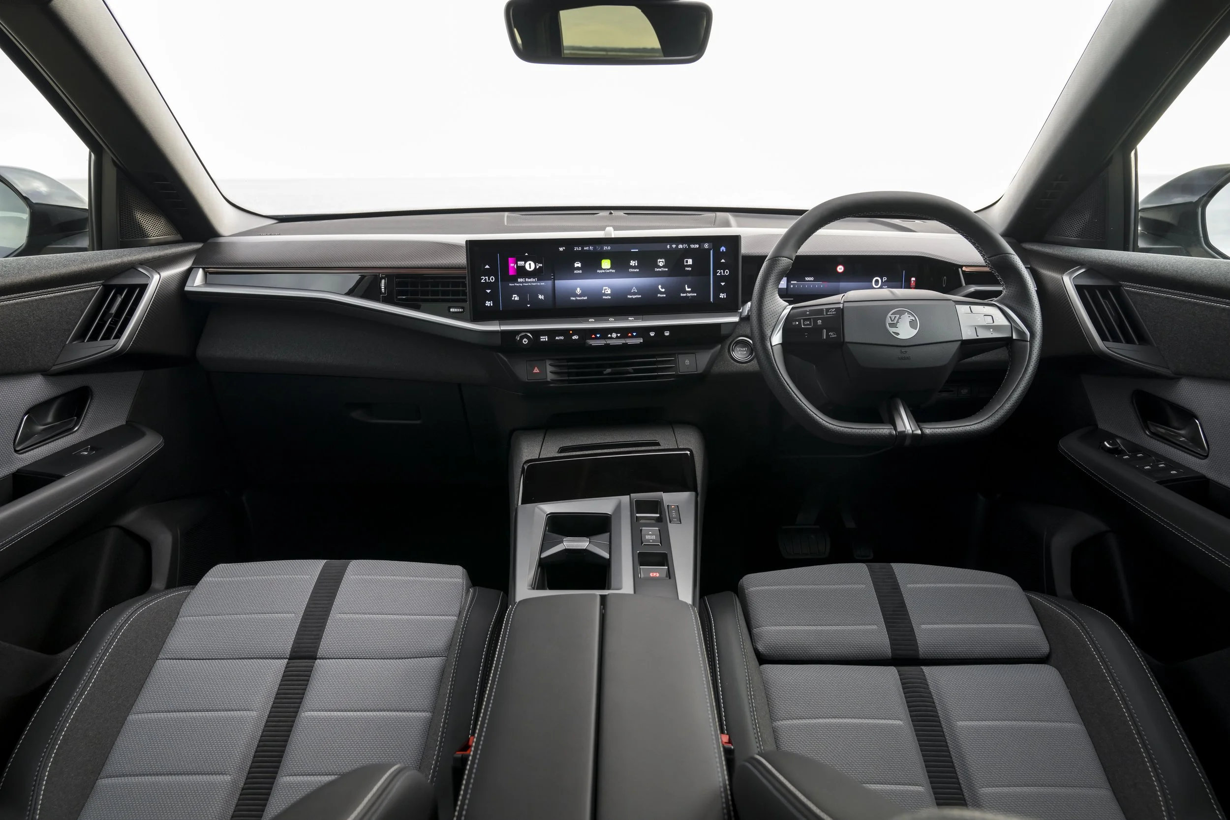 Vauxhall Grandland Hybrid (4).JPG