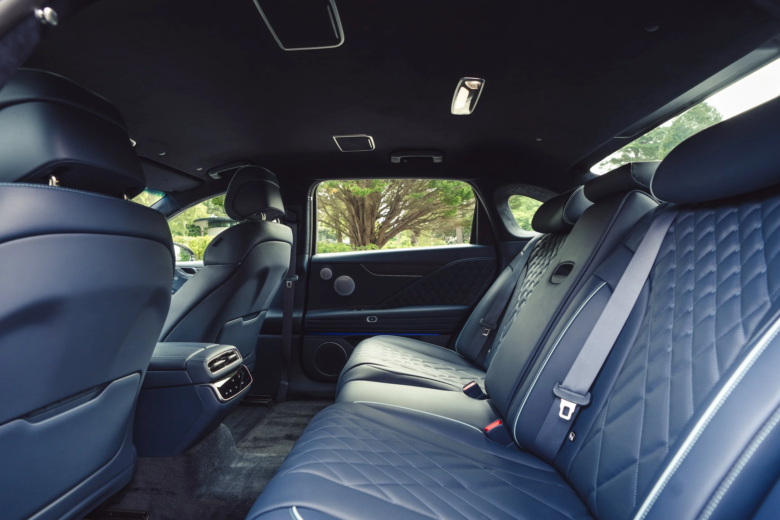 Genesis G80 - Photograph 25.jpg