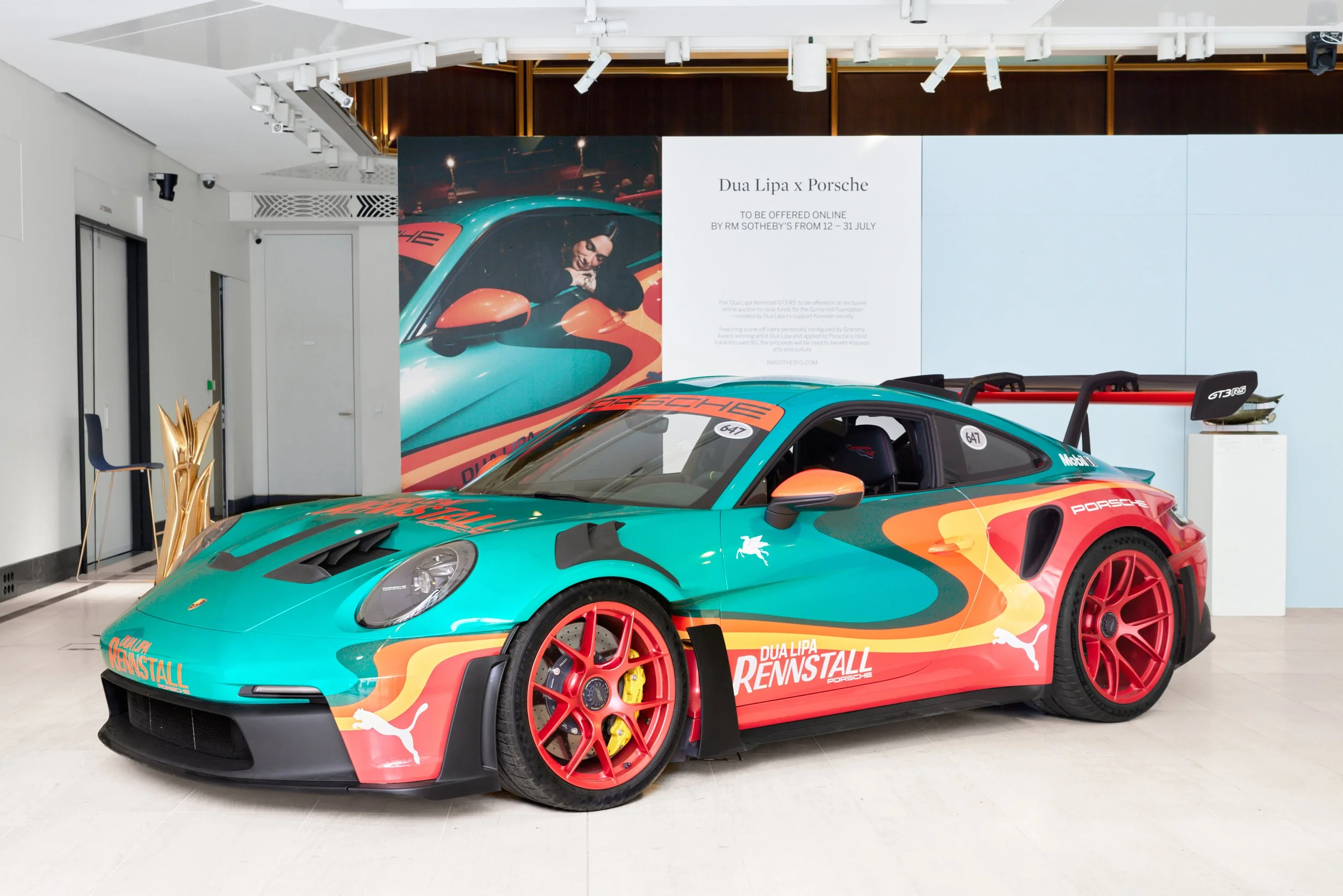 2024-Porsche-911-GT3-RS_1367566.jpg