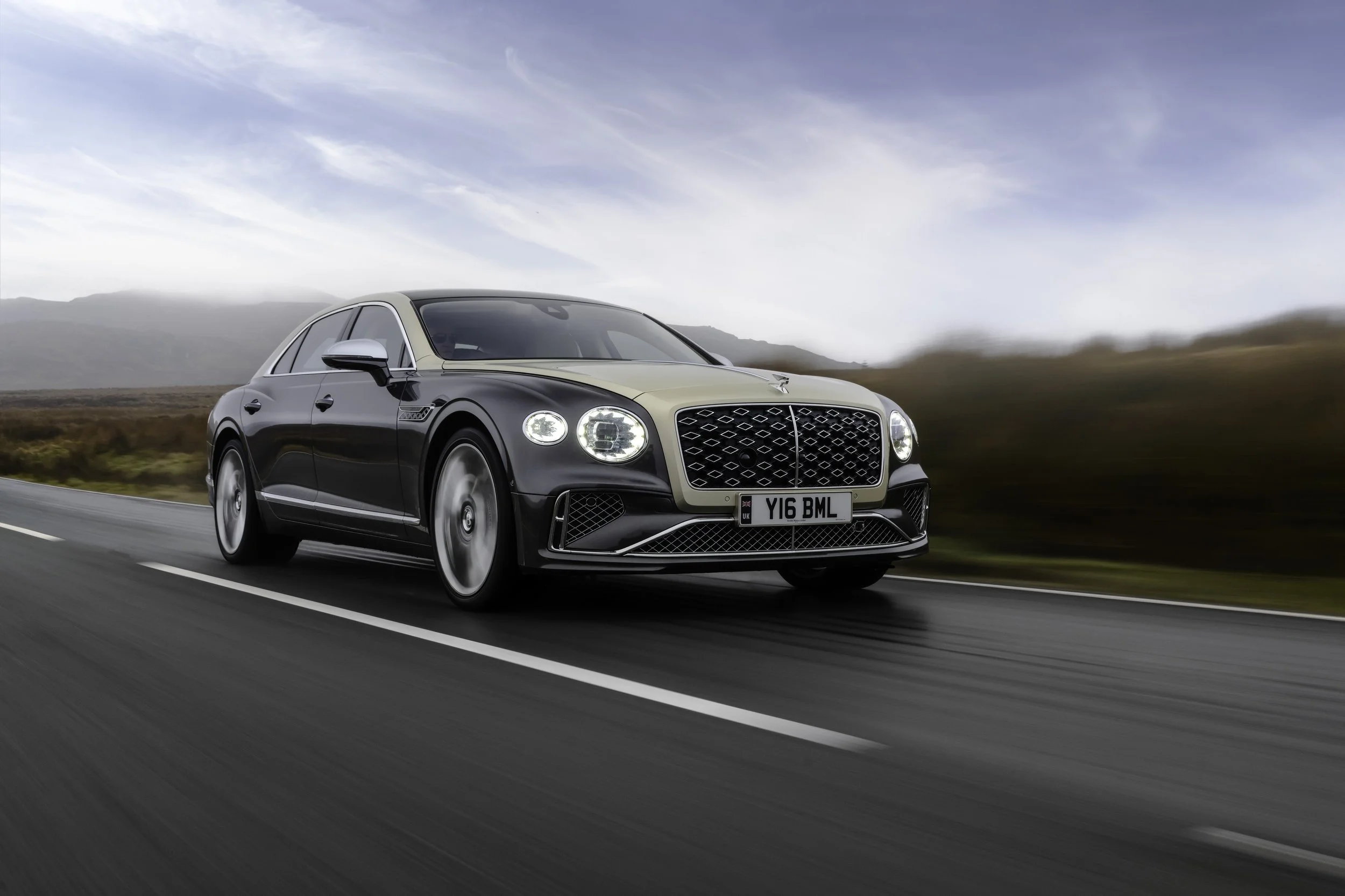 Bentley Flying Spur Mulliner (1).jpg